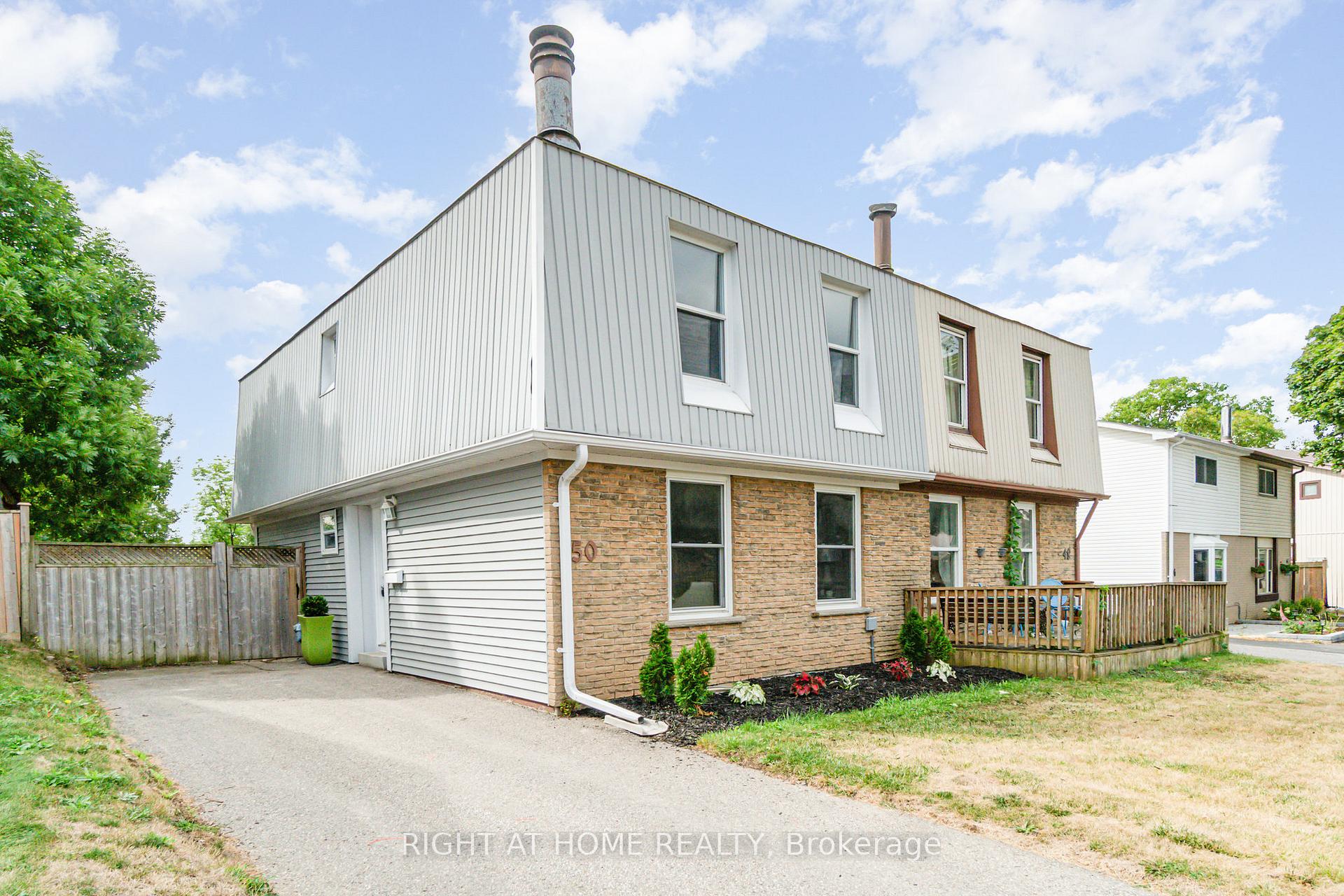 Photo 4 of 50 Roser Crescent, Clarington, Bowmanville — HOMEH