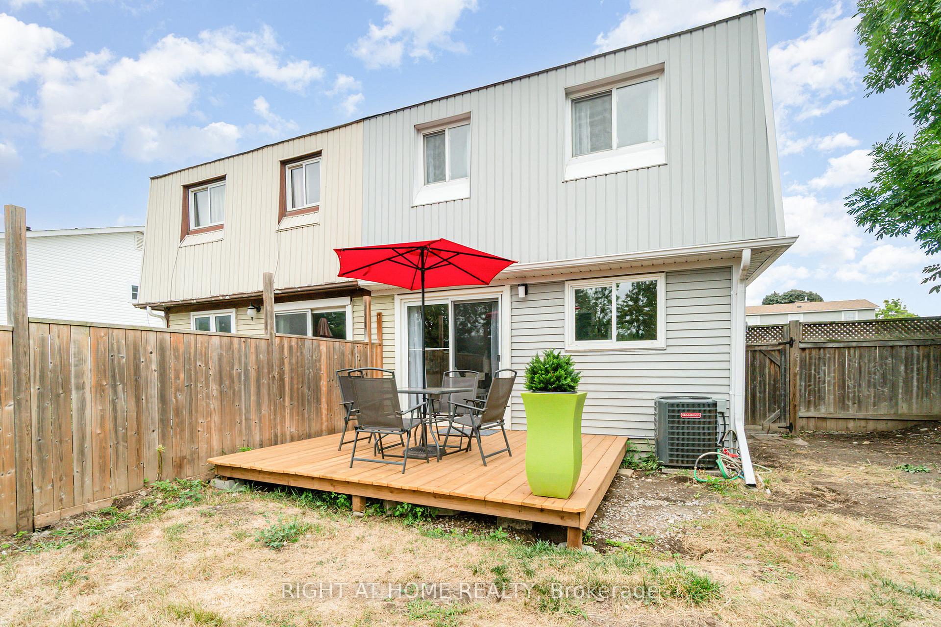Photo 23 of 50 Roser Crescent, Clarington, Bowmanville — HOMEH