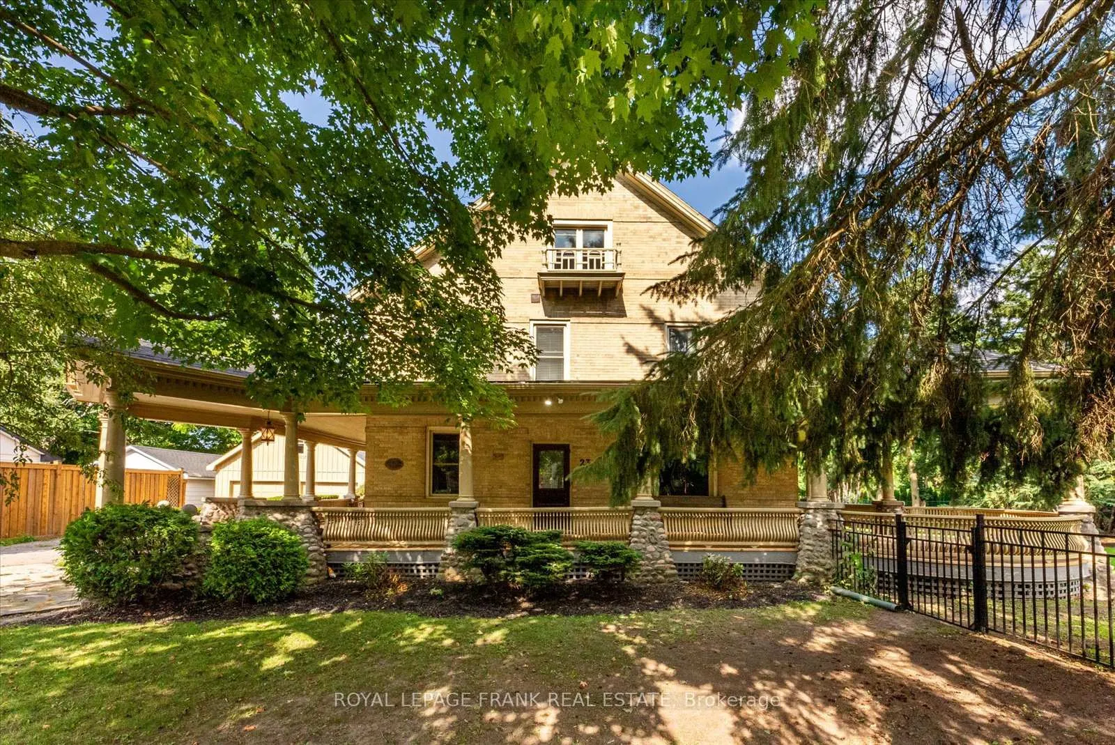 Photo 3 of 23 Franklin Street, Uxbridge — HOMEH