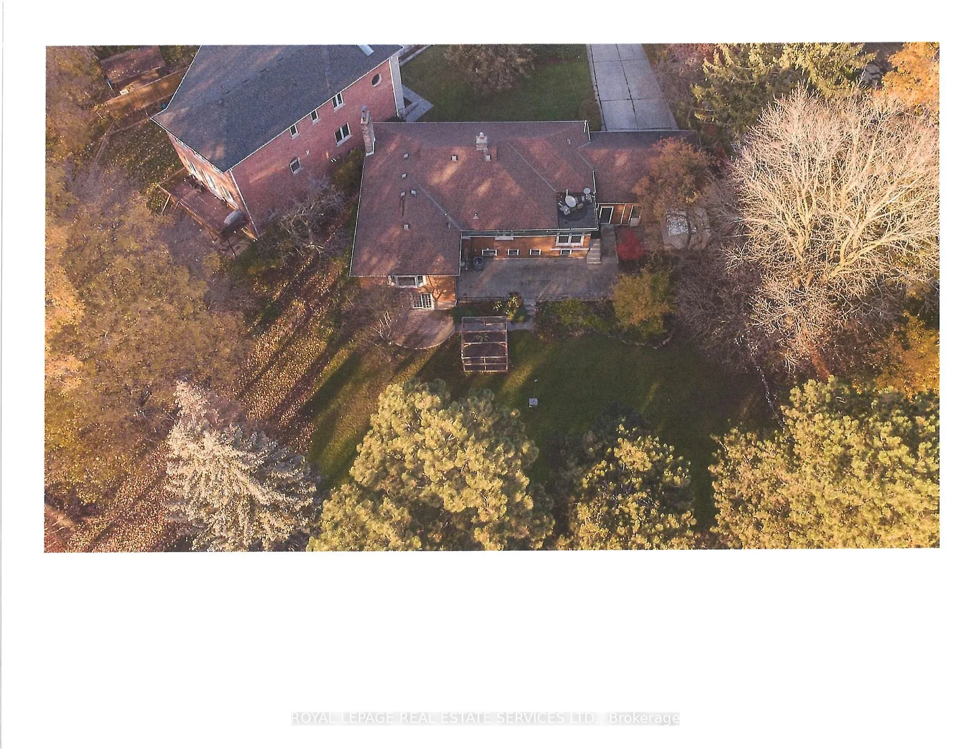 Photo 3 of 2 Stinson Circle, Toronto, O'Connor-Parkview — HOMEH