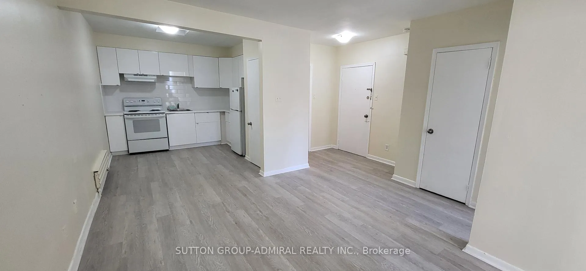 Photo 4 of 2839 Bathurst Street, Toronto, Bedford Park-Nortown — HOMEH