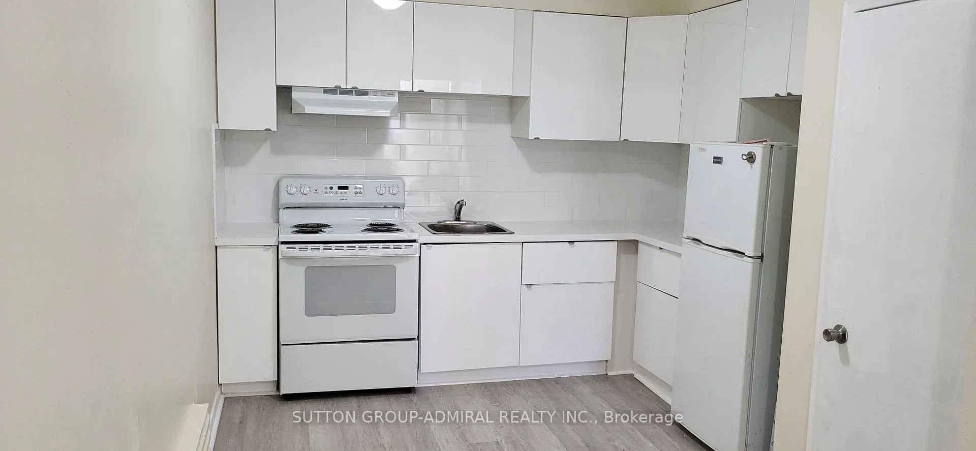 Photo 6 of 2839 Bathurst Street, Toronto, Bedford Park-Nortown — HOMEH