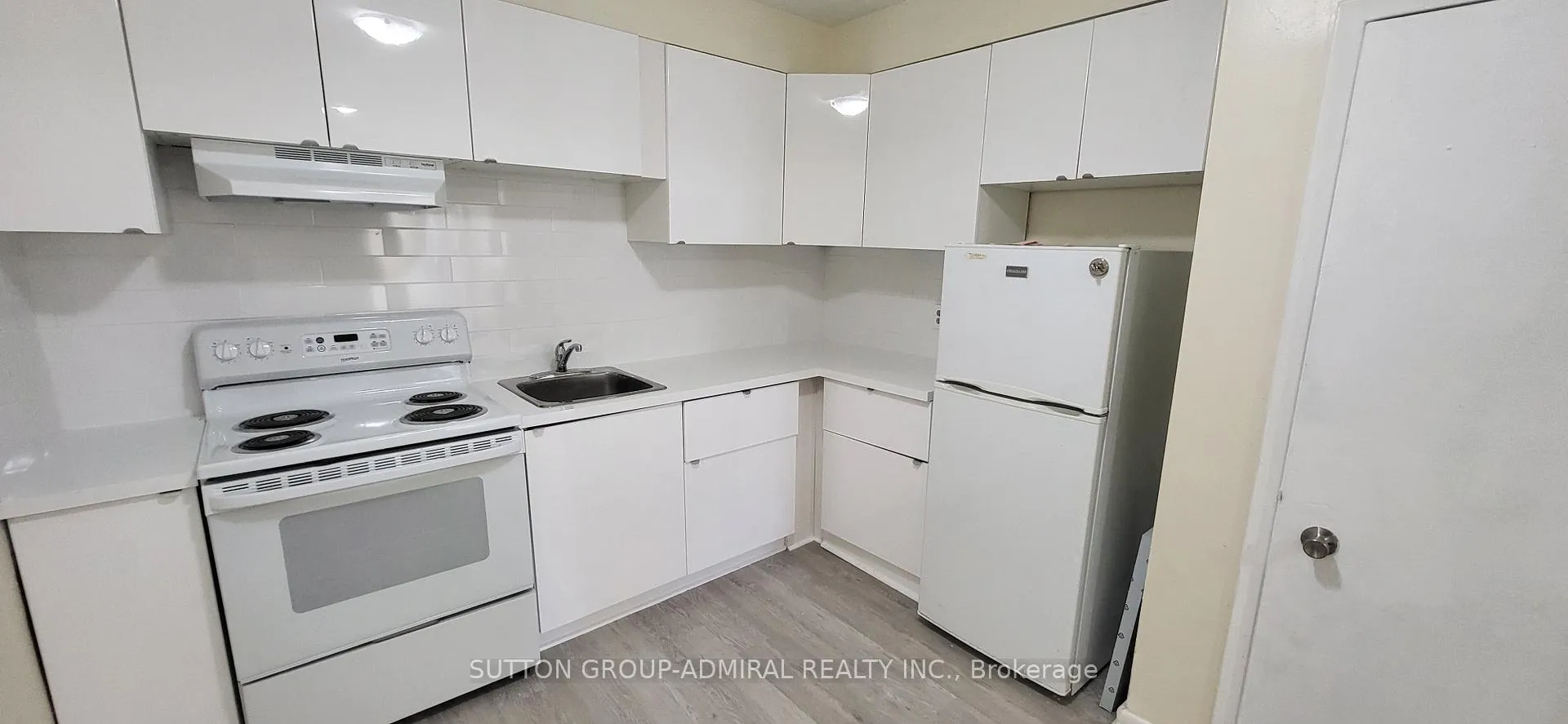 Photo 7 of 2839 Bathurst Street, Toronto, Bedford Park-Nortown — HOMEH