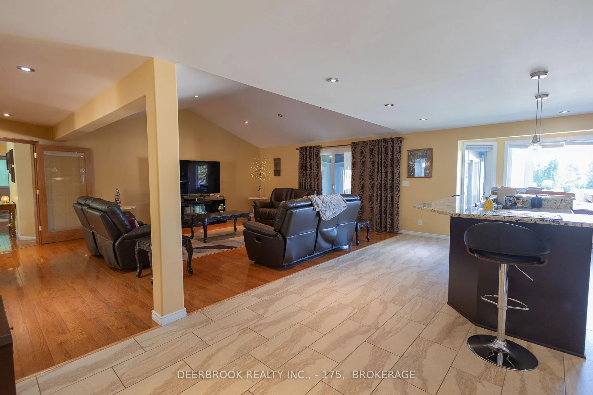 Photo 8 of 210 Martindale Lane, Lakeshore — HOMEH