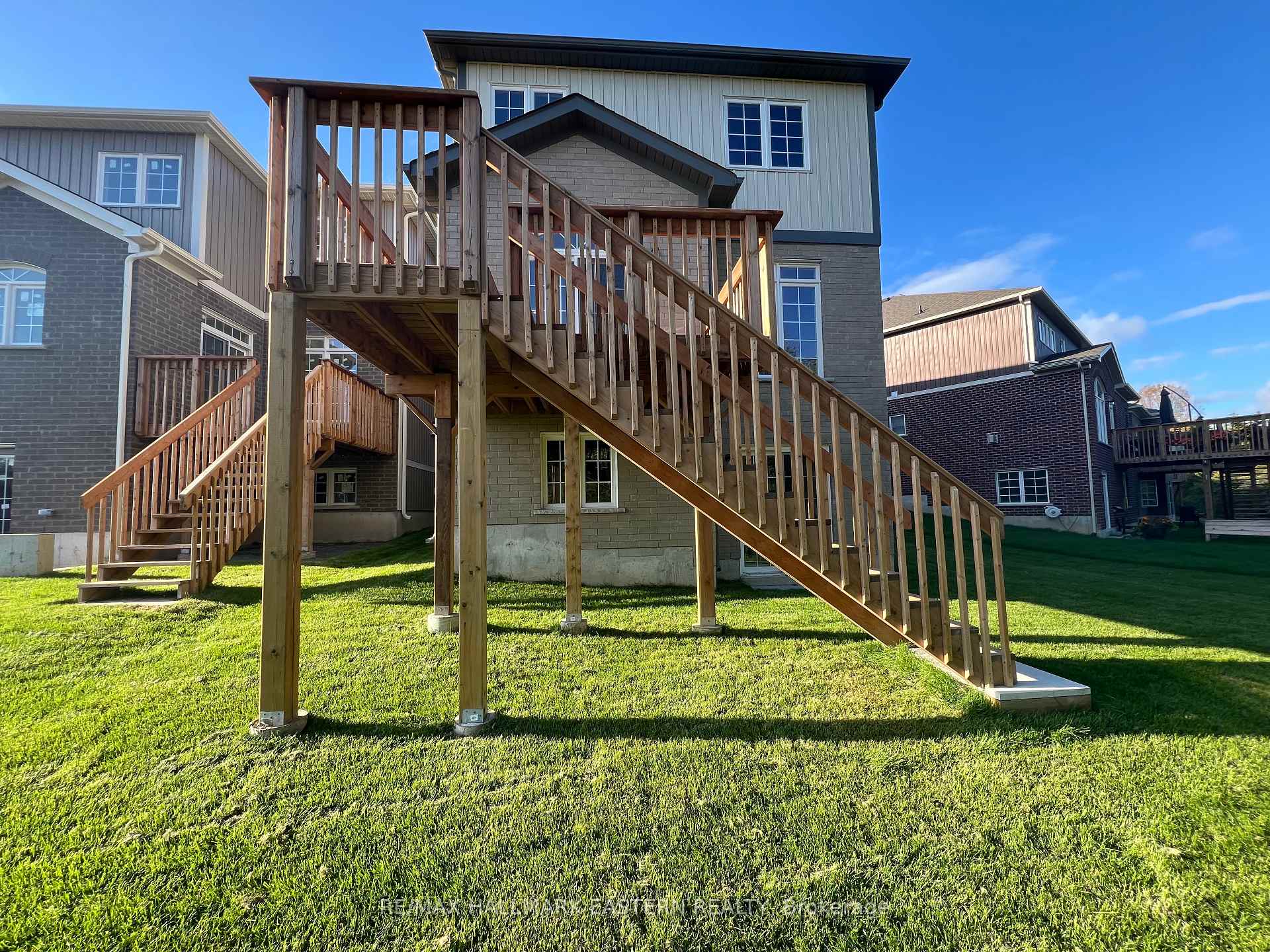 Photo 4 of 37 Coldbrook Drive, Cavan Monaghan, Cavan Twp — HOMEH