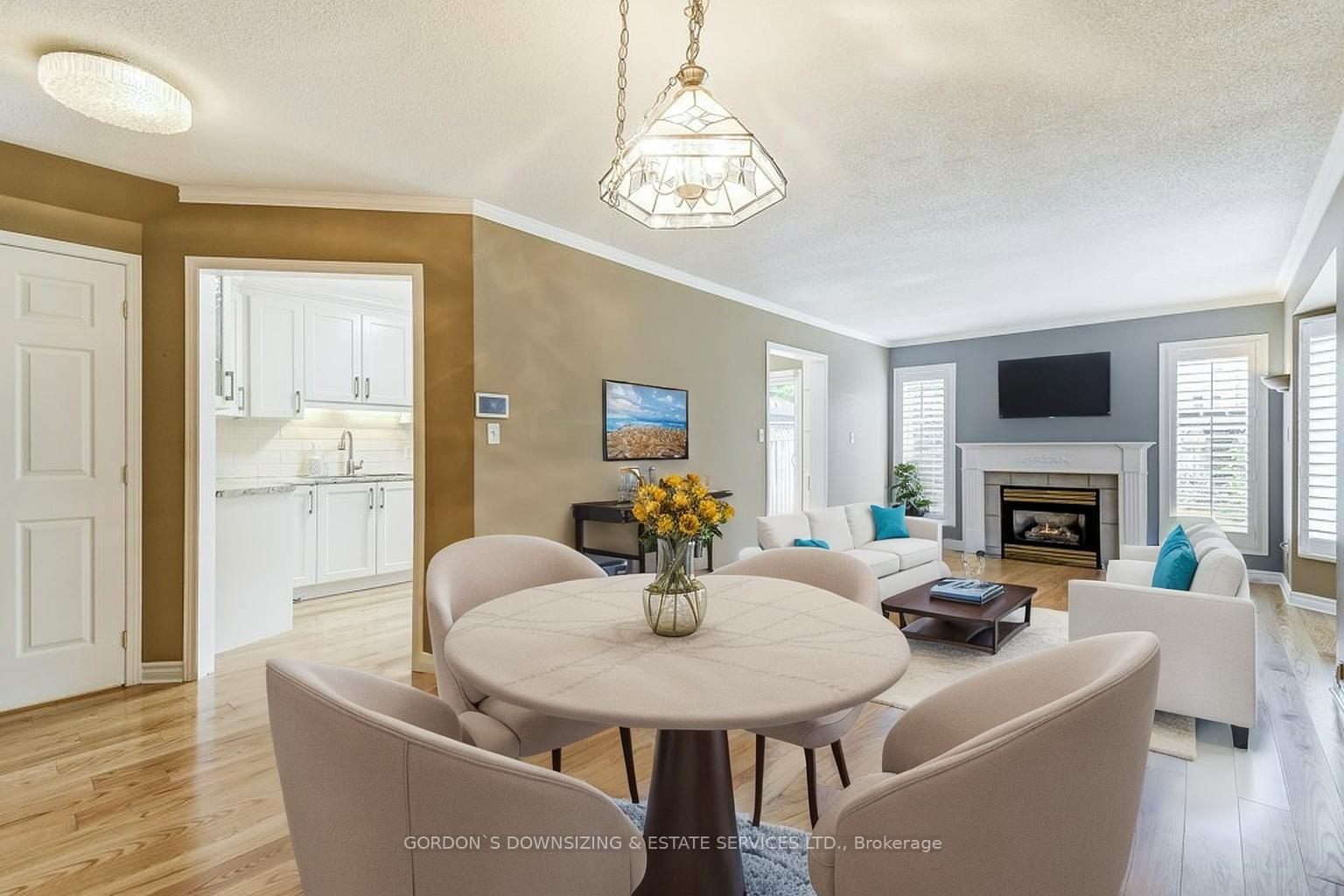 Photo 9 of 4114 Foxwood Drive, Burlington, Tansley — HOMEH
