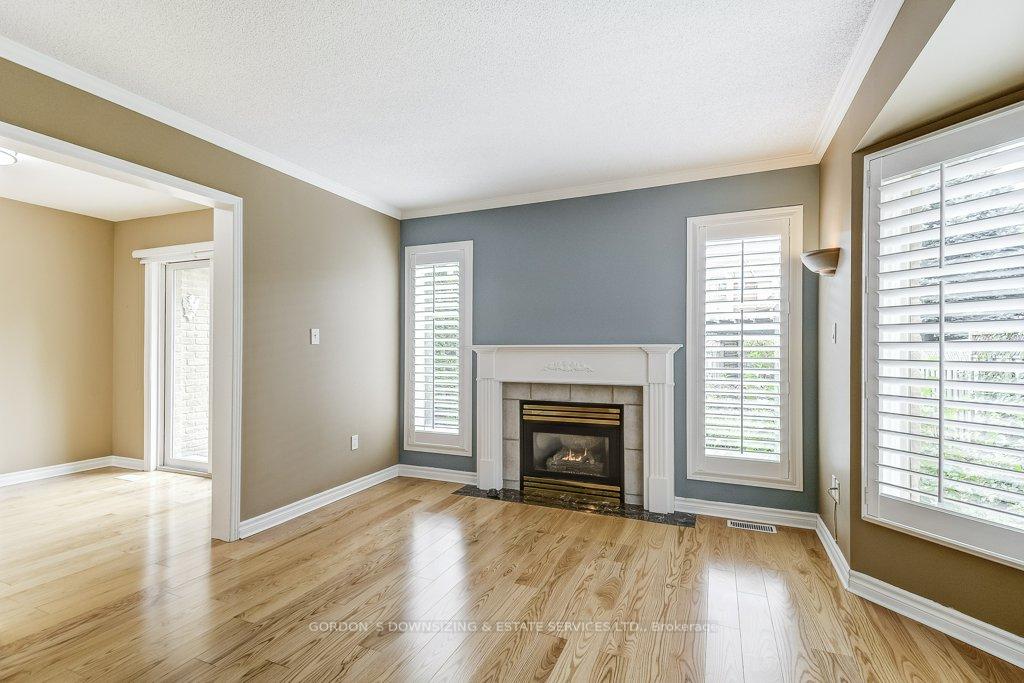 Photo 12 of 4114 Foxwood Drive, Burlington, Tansley — HOMEH