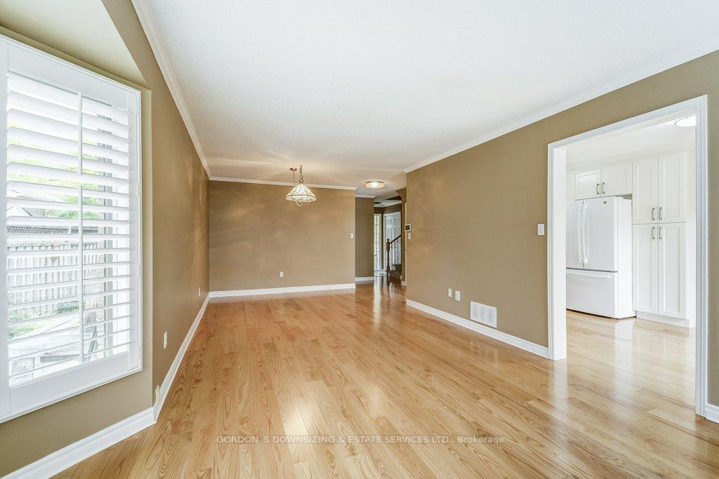 Photo 13 of 4114 Foxwood Drive, Burlington, Tansley — HOMEH