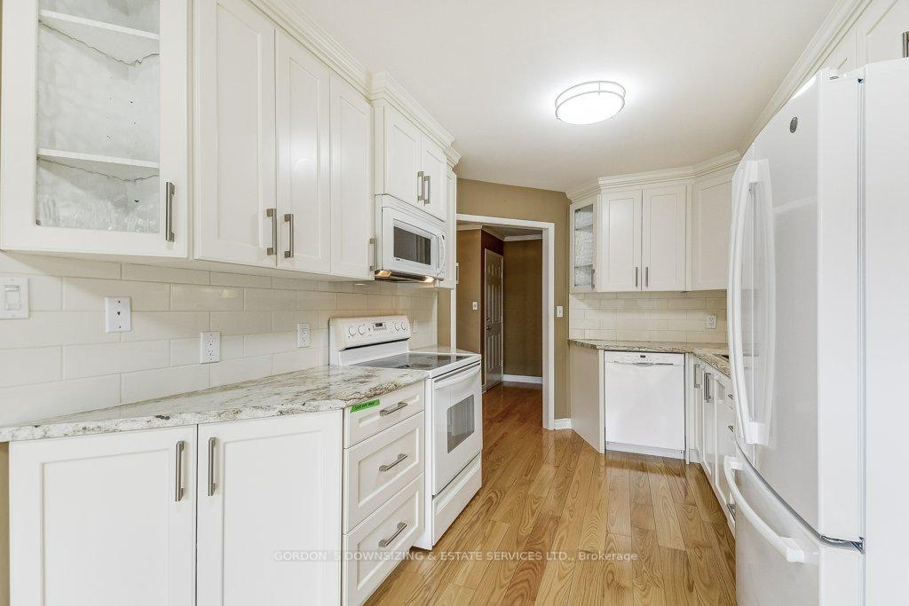 Photo 18 of 4114 Foxwood Drive, Burlington, Tansley — HOMEH