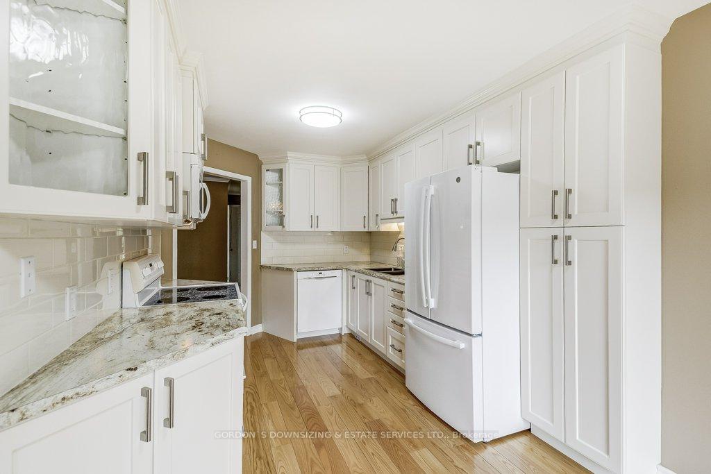 Photo 20 of 4114 Foxwood Drive, Burlington, Tansley — HOMEH