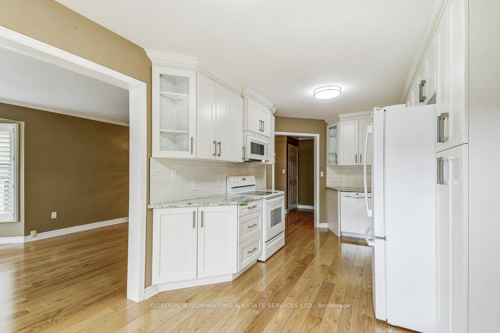 Photo 21 of 4114 Foxwood Drive, Burlington, Tansley — HOMEH