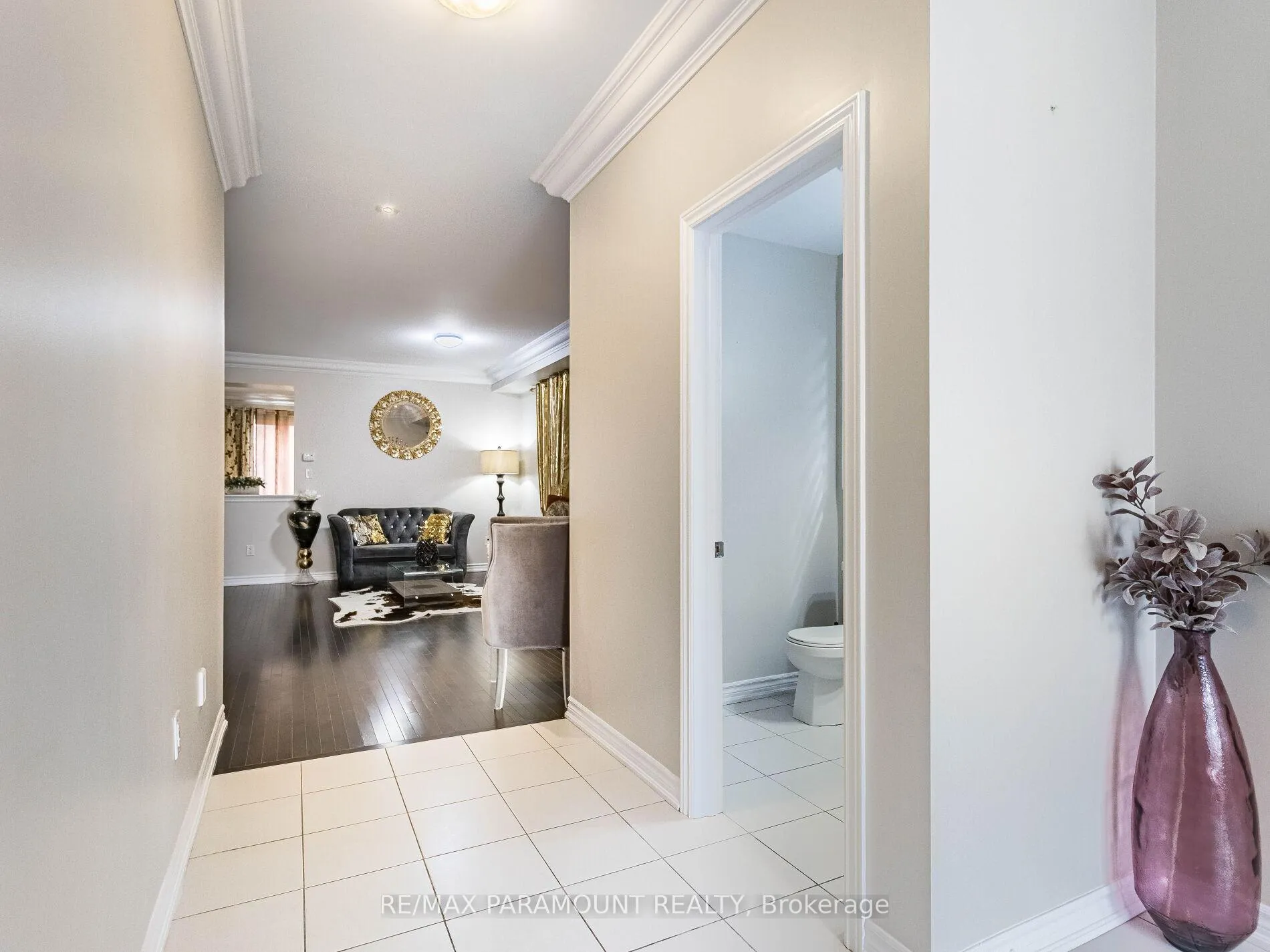 Photo 3 of 25 Helderman Street, Caledon, Rural Caledon — HOMEH