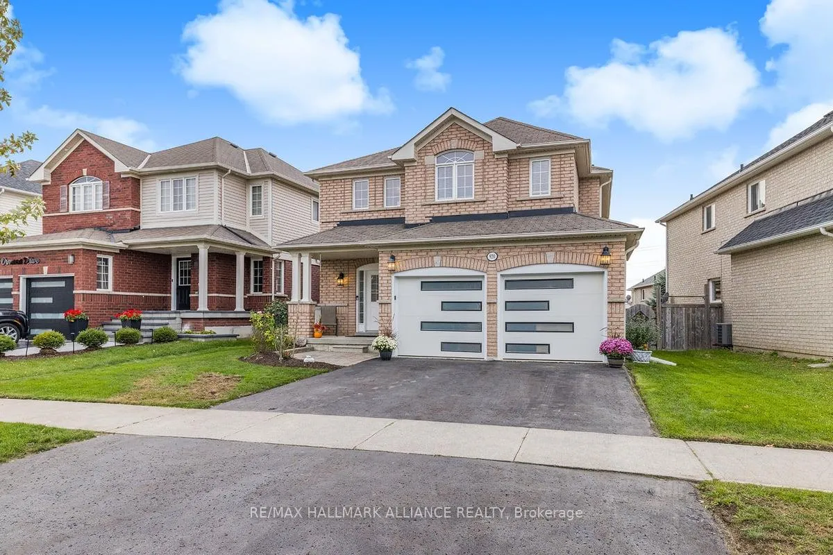 Photo 2 of 920 Ormond Drive, Oshawa, Samac — HOMEH