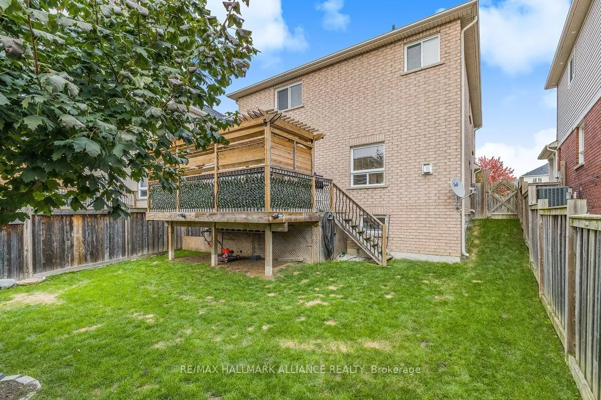 Photo 37 of 920 Ormond Drive, Oshawa, Samac — HOMEH
