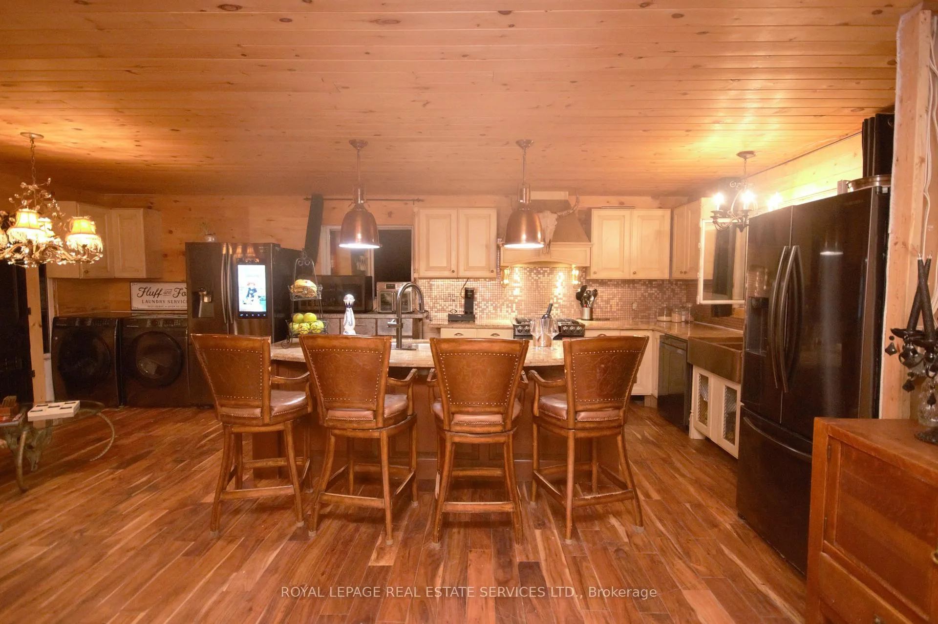 Photo 5 of 3227 Muskoka Street, Severn, Washago — HOMEH
