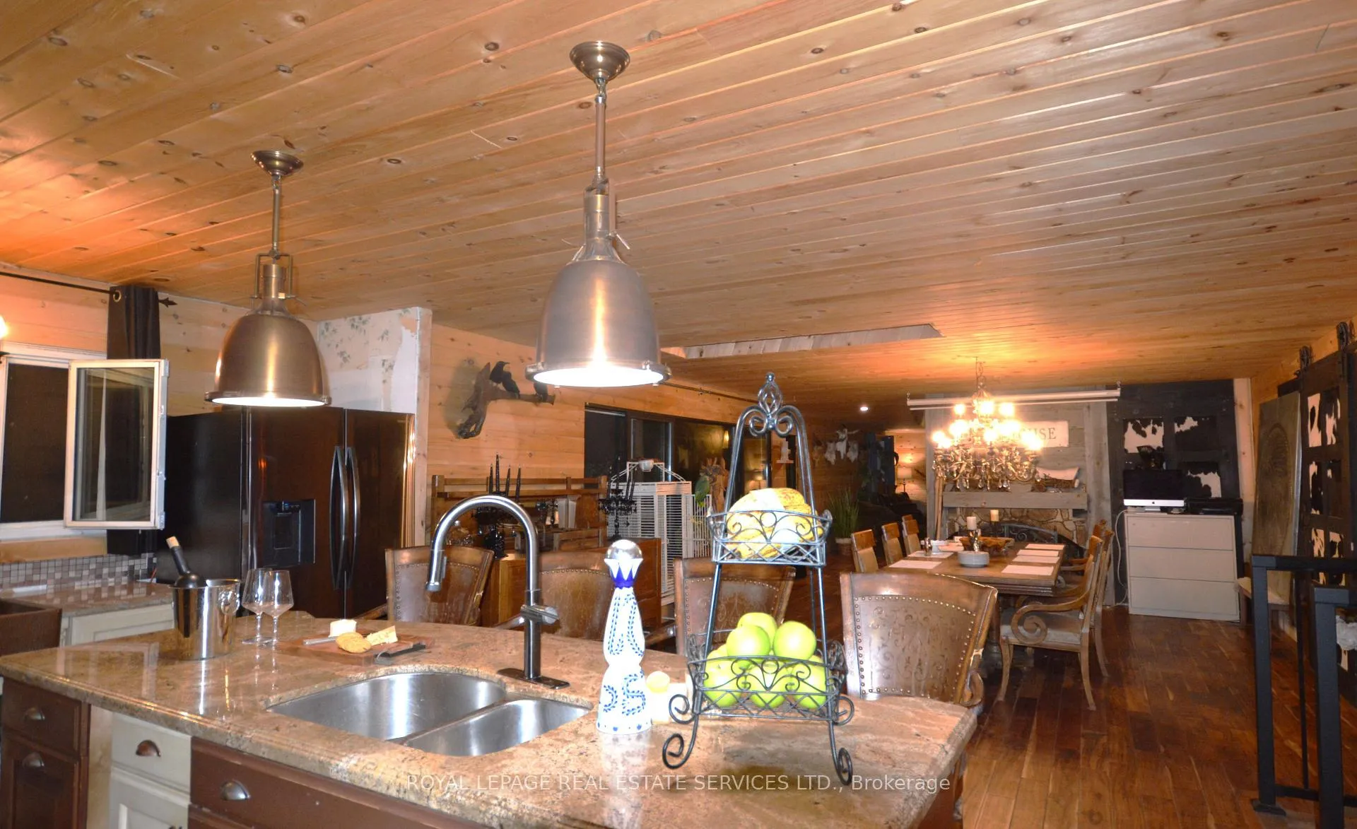Photo 10 of 3227 Muskoka Street, Severn, Washago — HOMEH