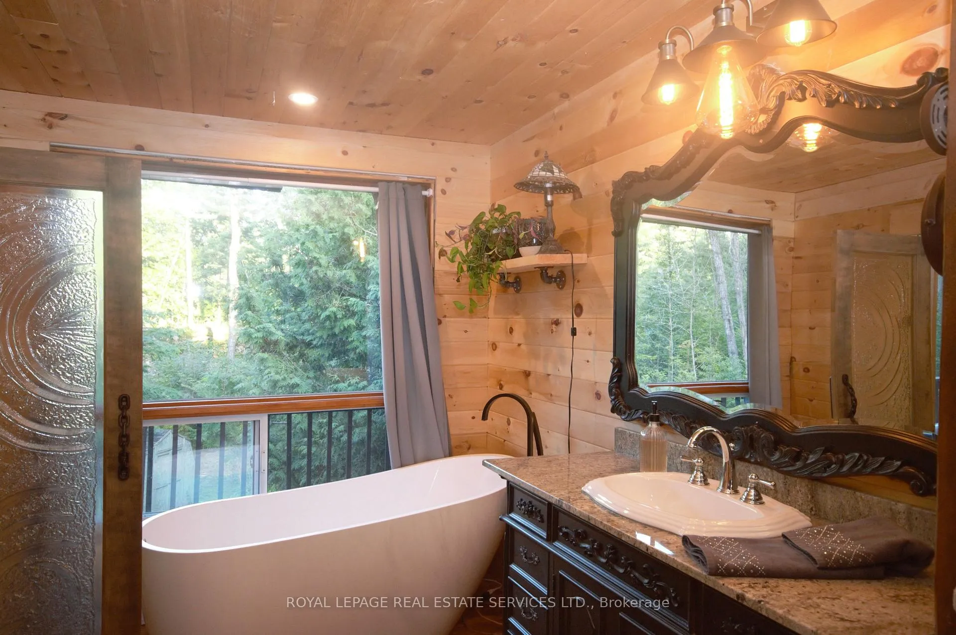 Photo 21 of 3227 Muskoka Street, Severn, Washago — HOMEH
