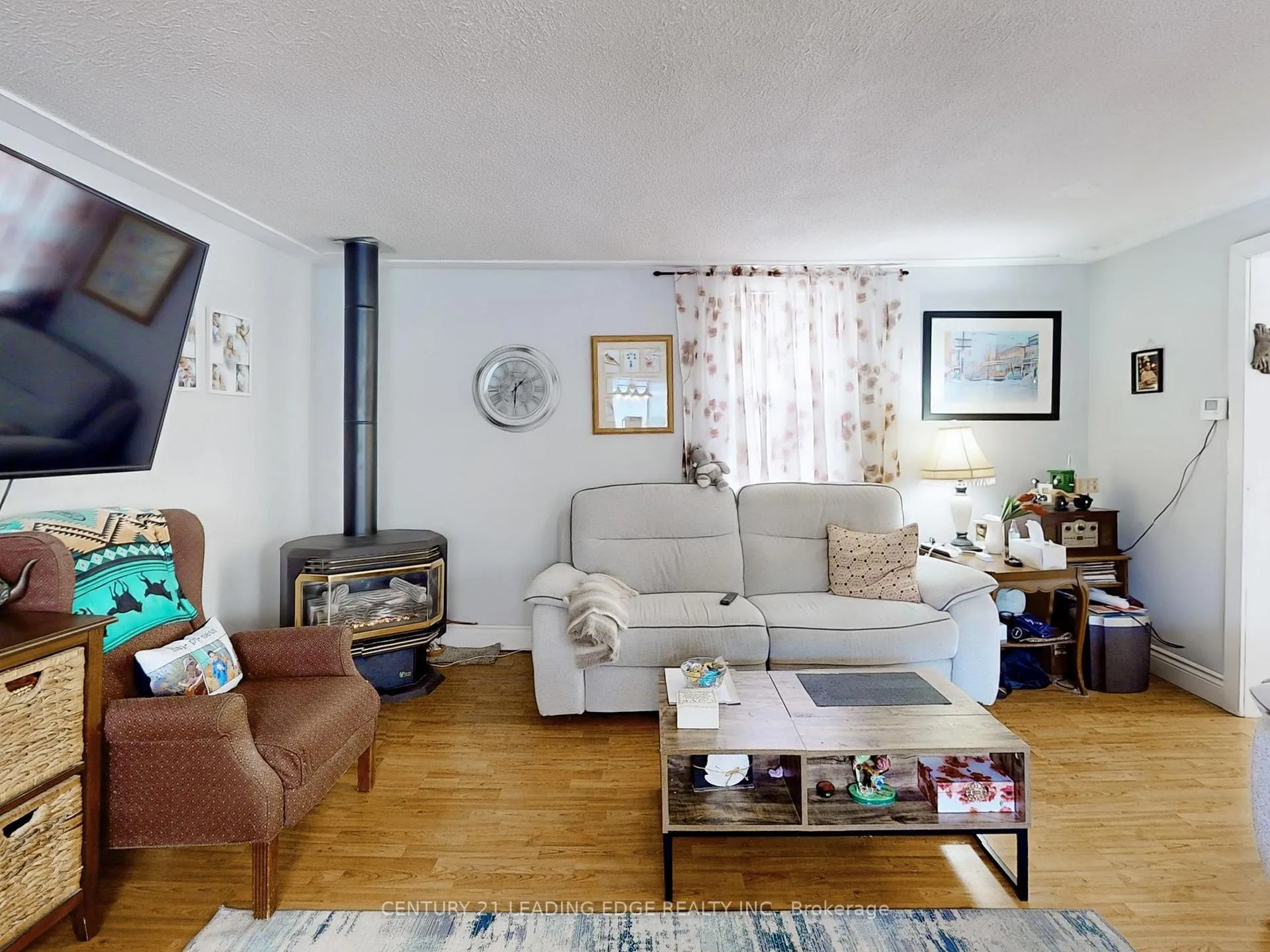 Photo 4 of 1736 Brock Street, Whitby, Port Whitby — HOMEH