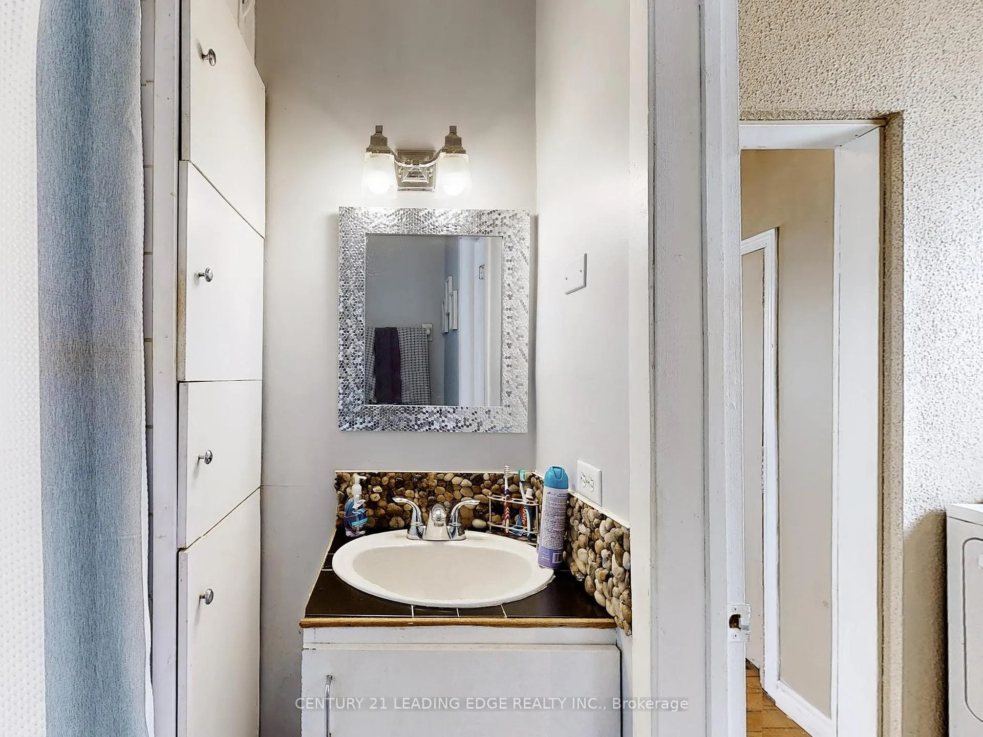 Photo 17 of 1736 Brock Street, Whitby, Port Whitby — HOMEH