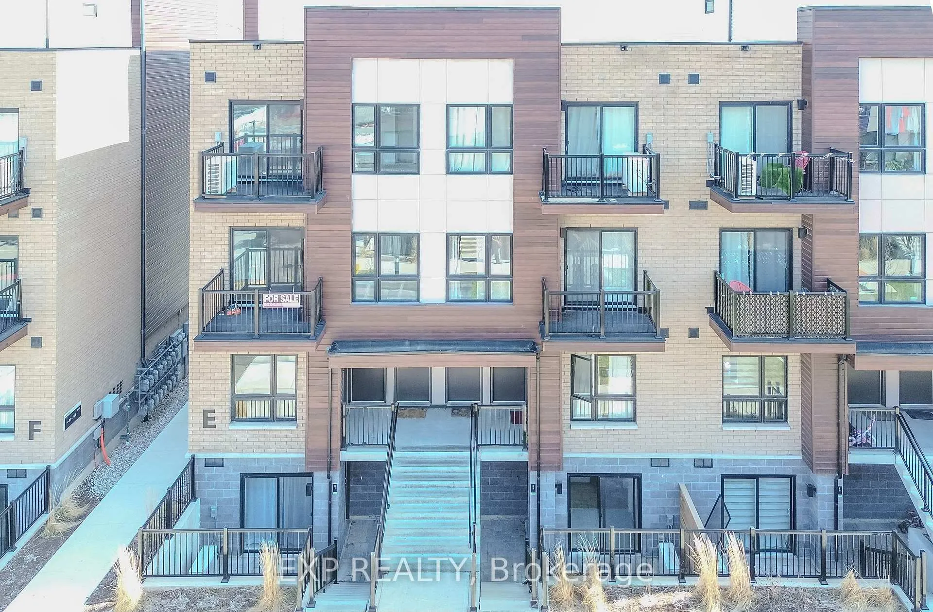 Photo 1 of 20 Palace St N — HOMEH