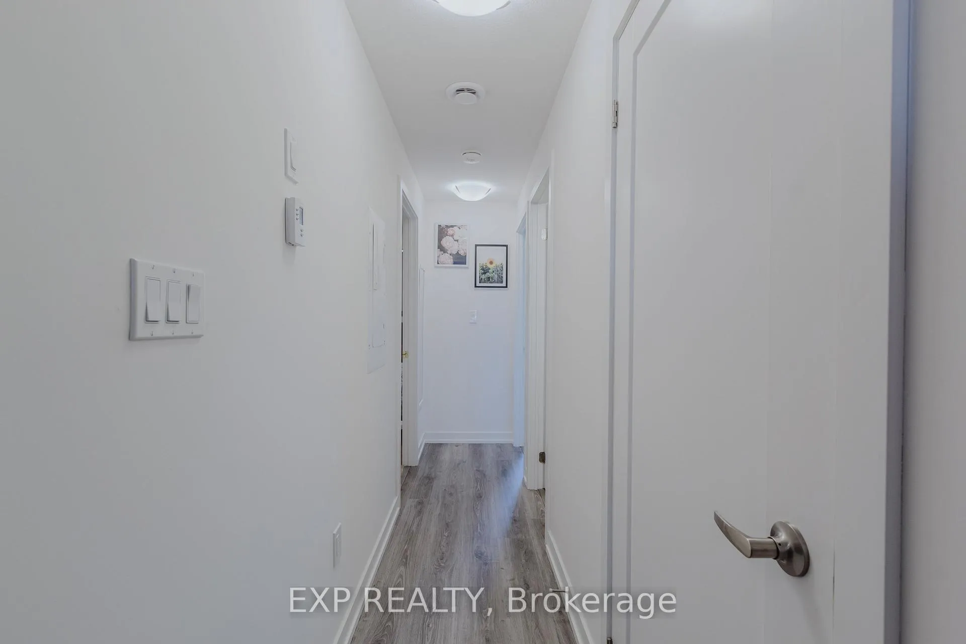 Photo 4 of 20 Palace St N — HOMEH