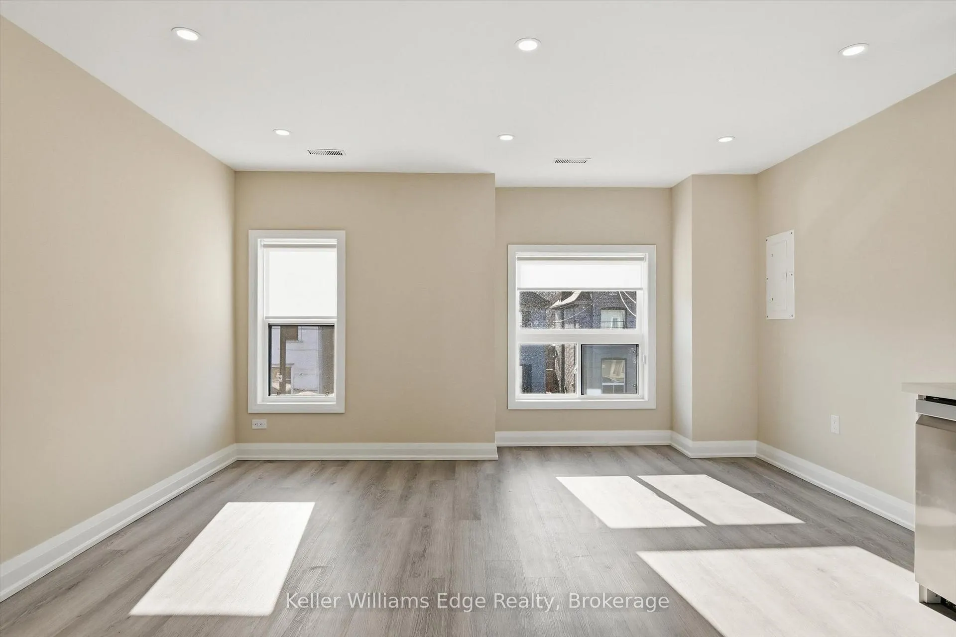 Photo 2 of Unit 3, 489 Cannon Street E, Hamilton, Gibson — HOMEH