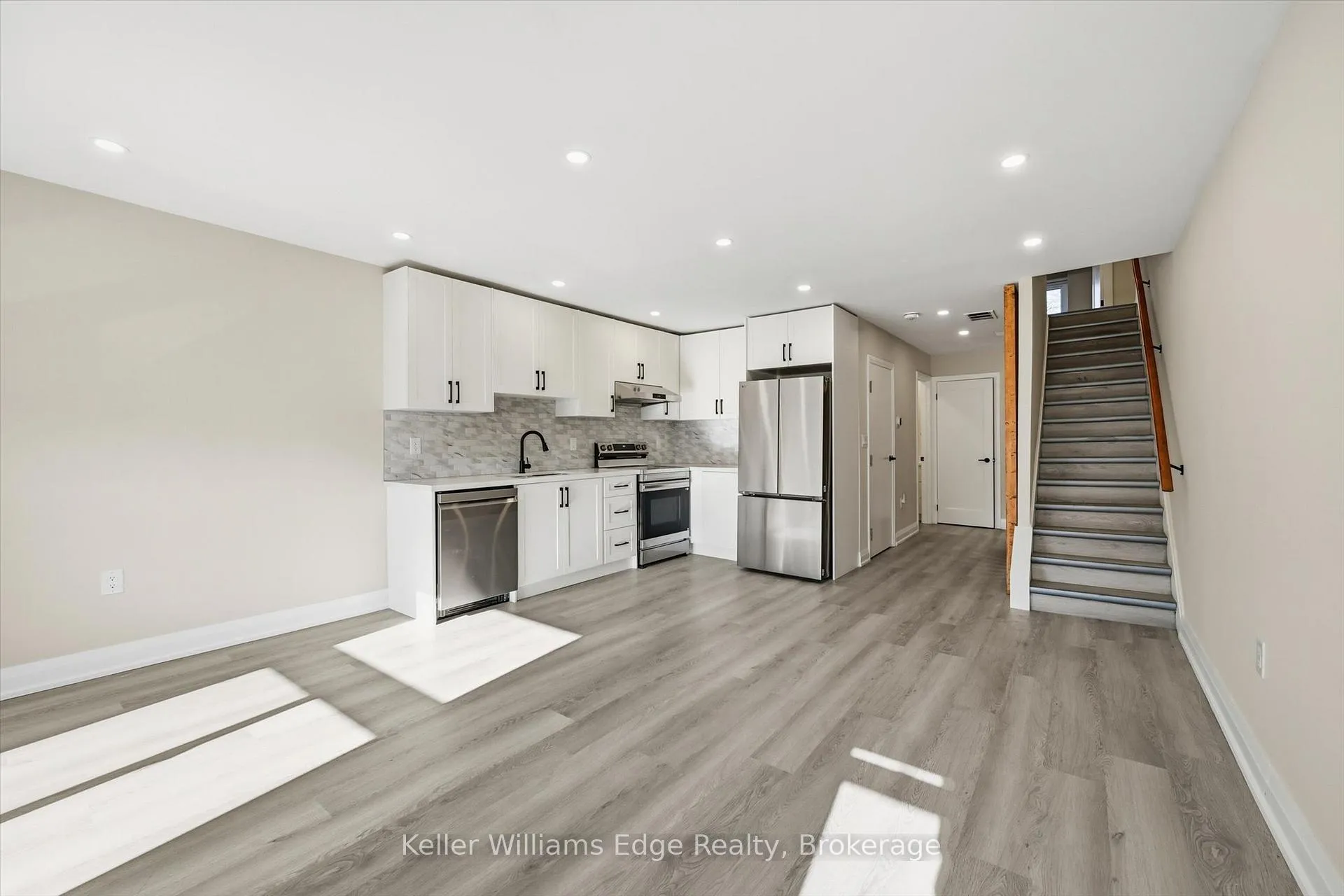 Photo 4 of Unit 3, 489 Cannon Street E, Hamilton, Gibson — HOMEH