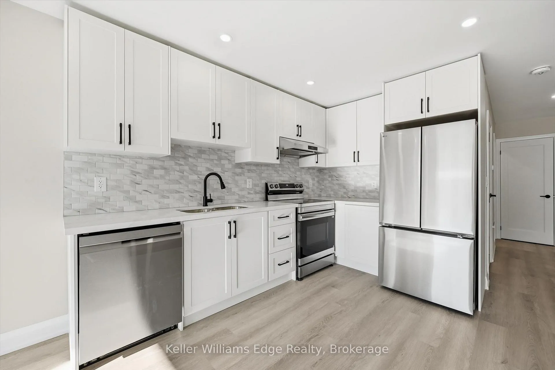 Photo 5 of Unit 3, 489 Cannon Street E, Hamilton, Gibson — HOMEH