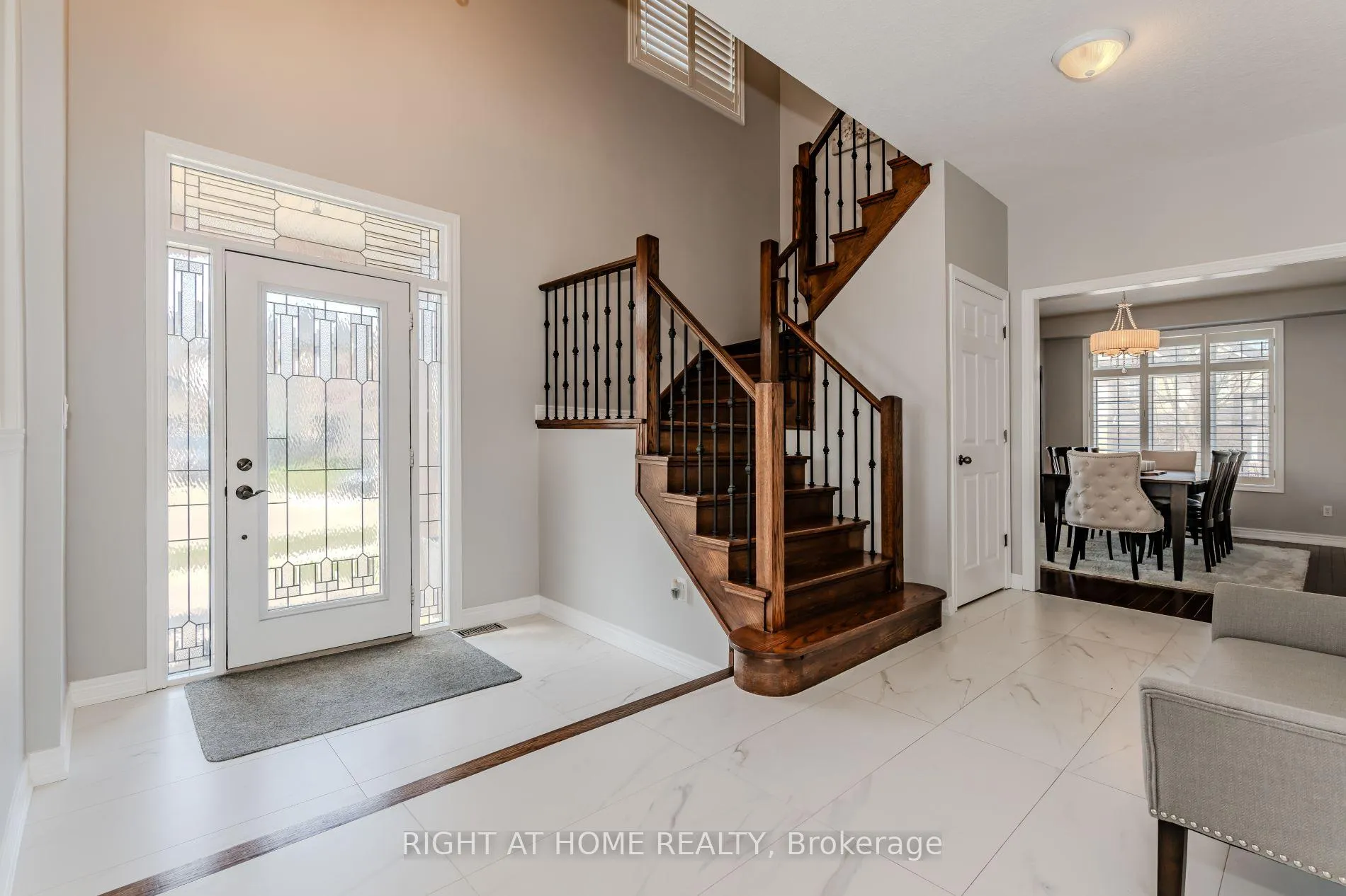 Photo 5 of 60 Springbreeze Heights, Hamilton, Lakeshore — HOMEH