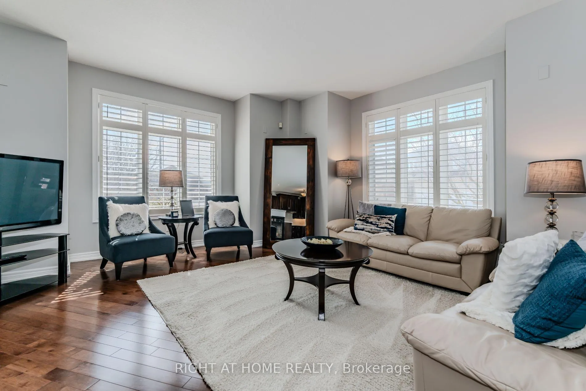 Photo 6 of 60 Springbreeze Heights, Hamilton, Lakeshore — HOMEH
