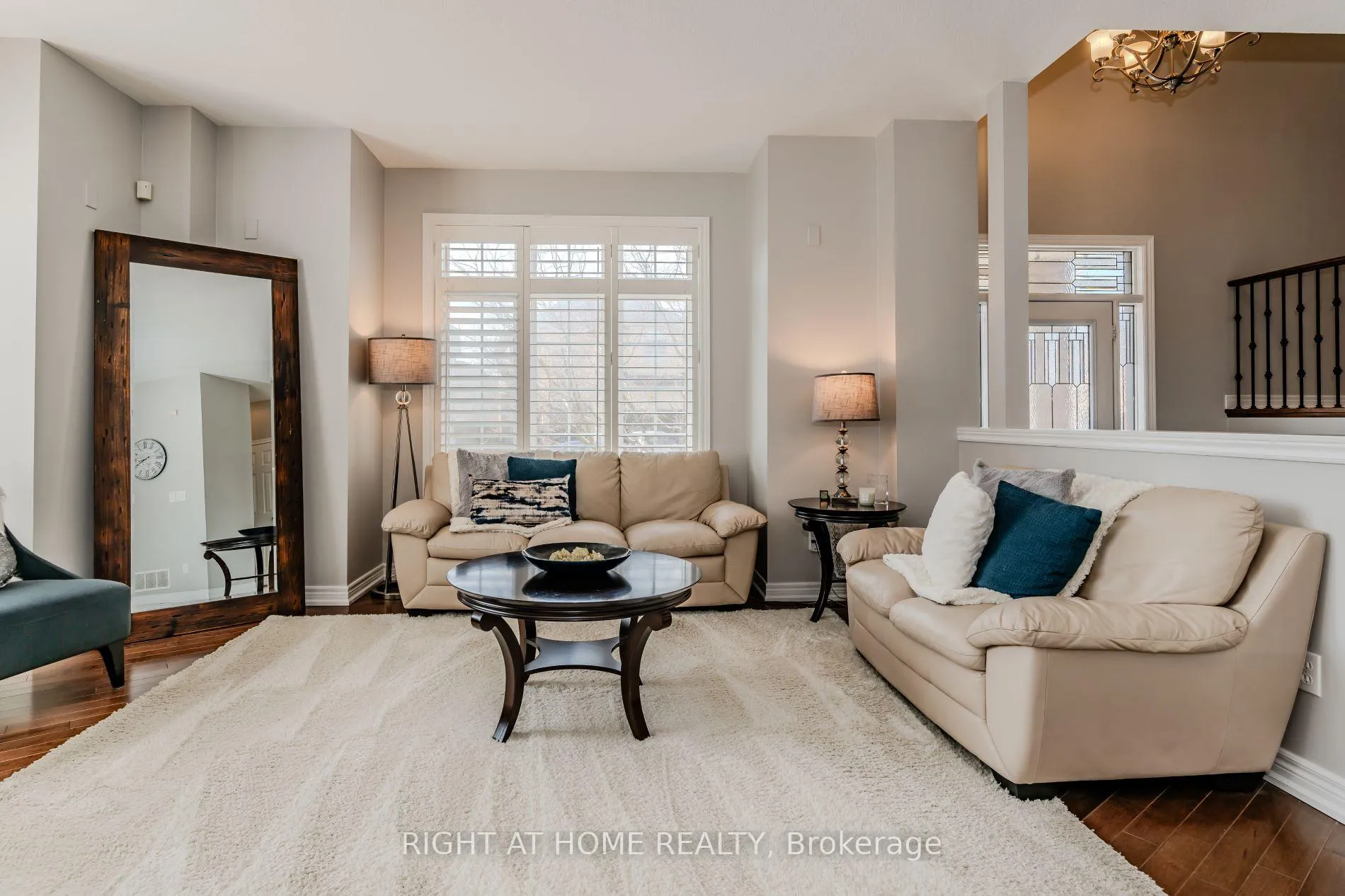 Photo 7 of 60 Springbreeze Heights, Hamilton, Lakeshore — HOMEH