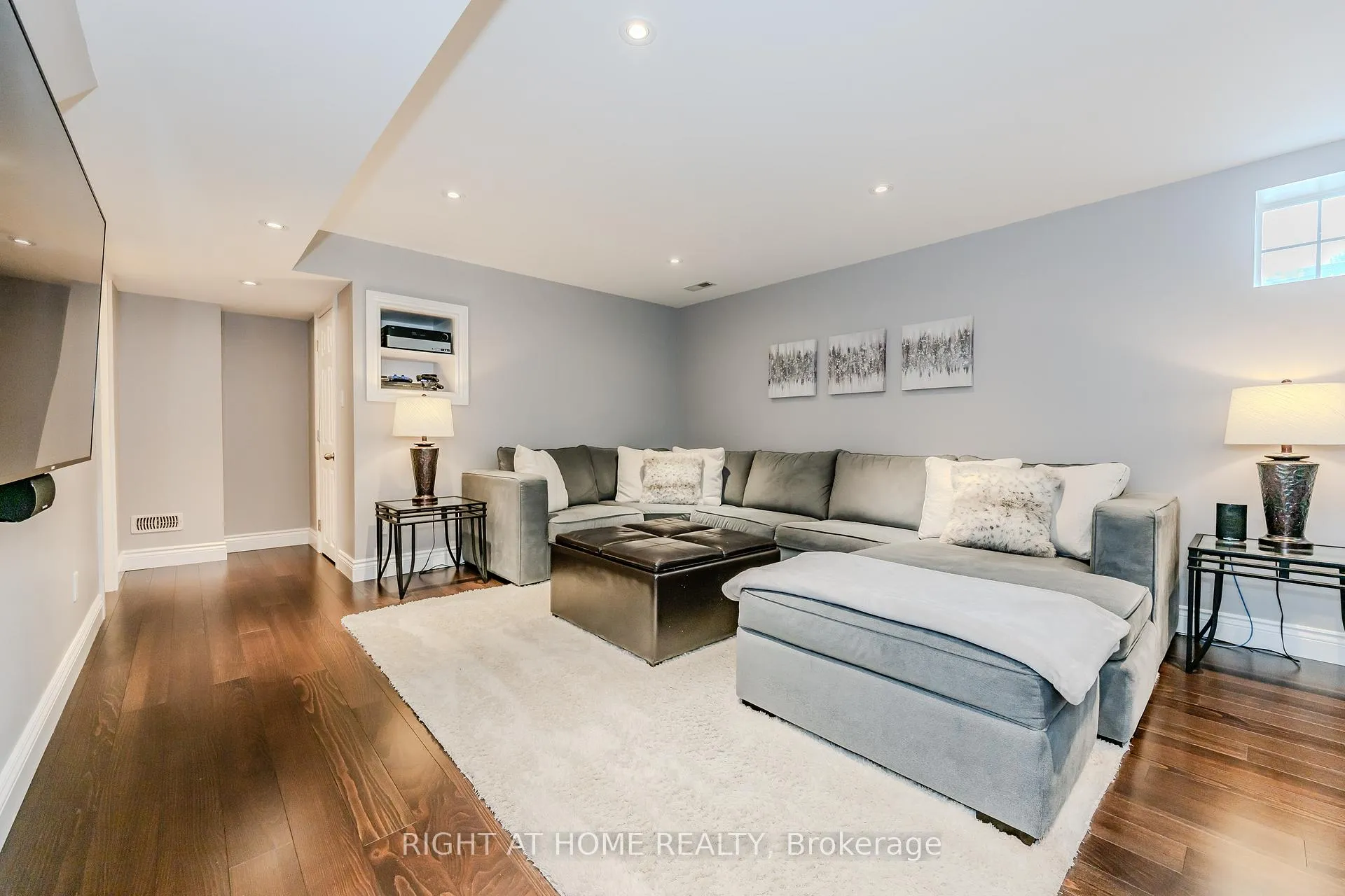 Photo 33 of 60 Springbreeze Heights, Hamilton, Lakeshore — HOMEH