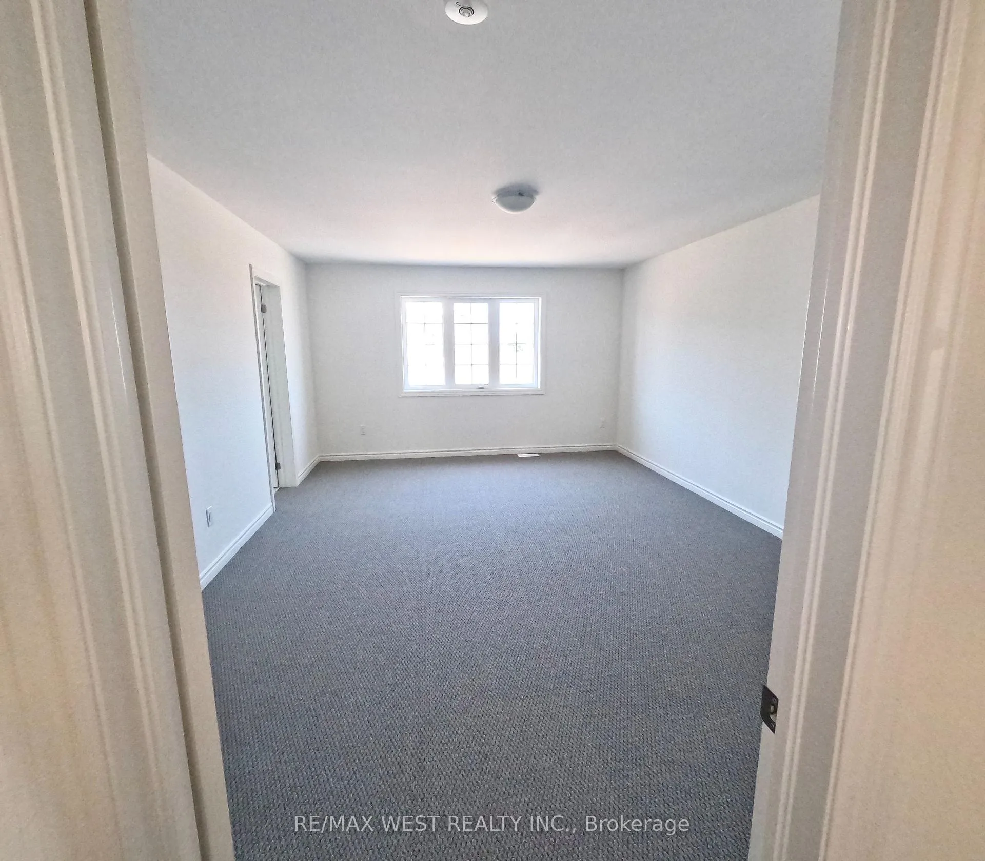 Photo 3 of 246 Mckenzie Drive, Clearview, Stayner — HOMEH