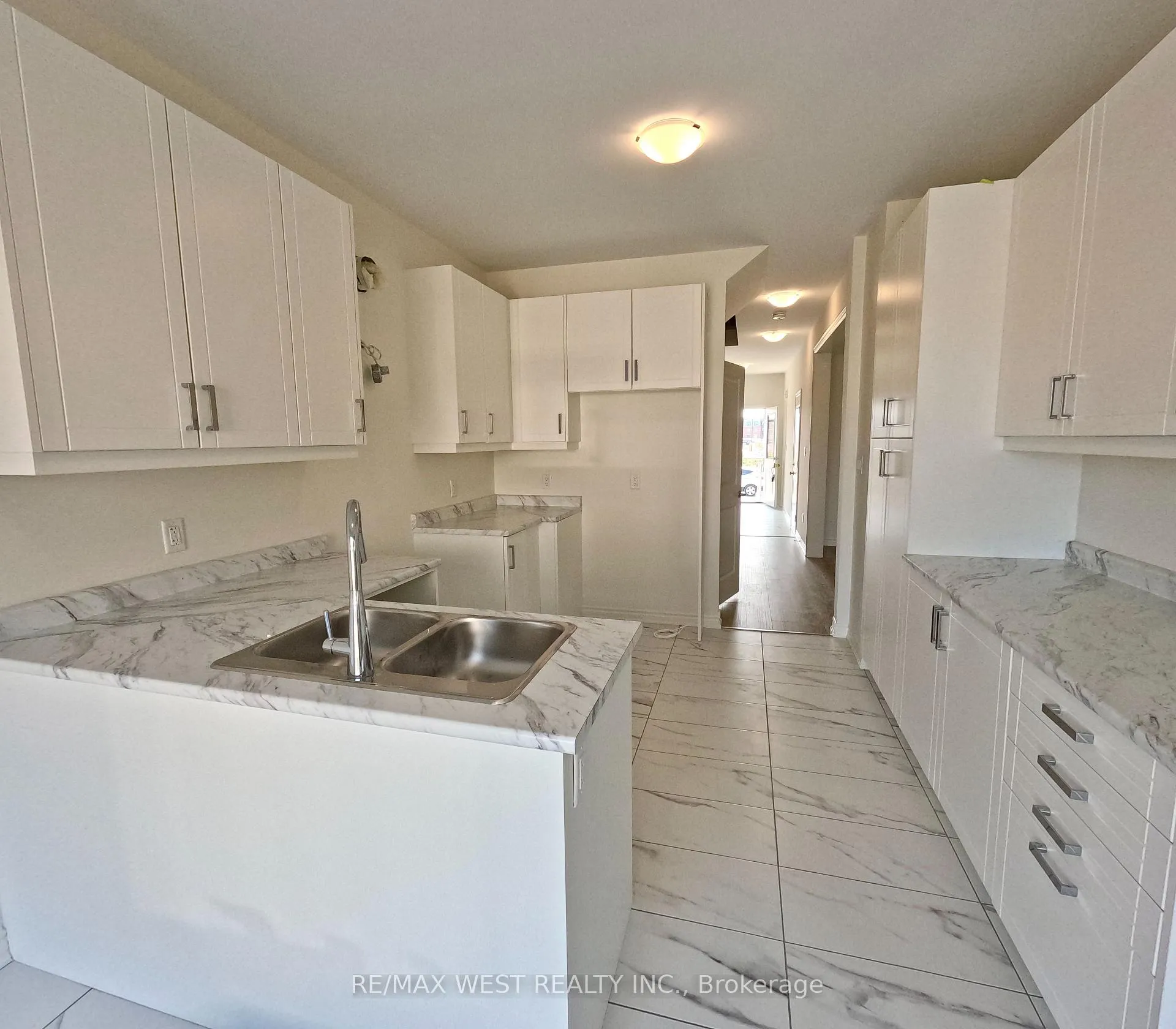 Photo 8 of 246 Mckenzie Drive, Clearview, Stayner — HOMEH