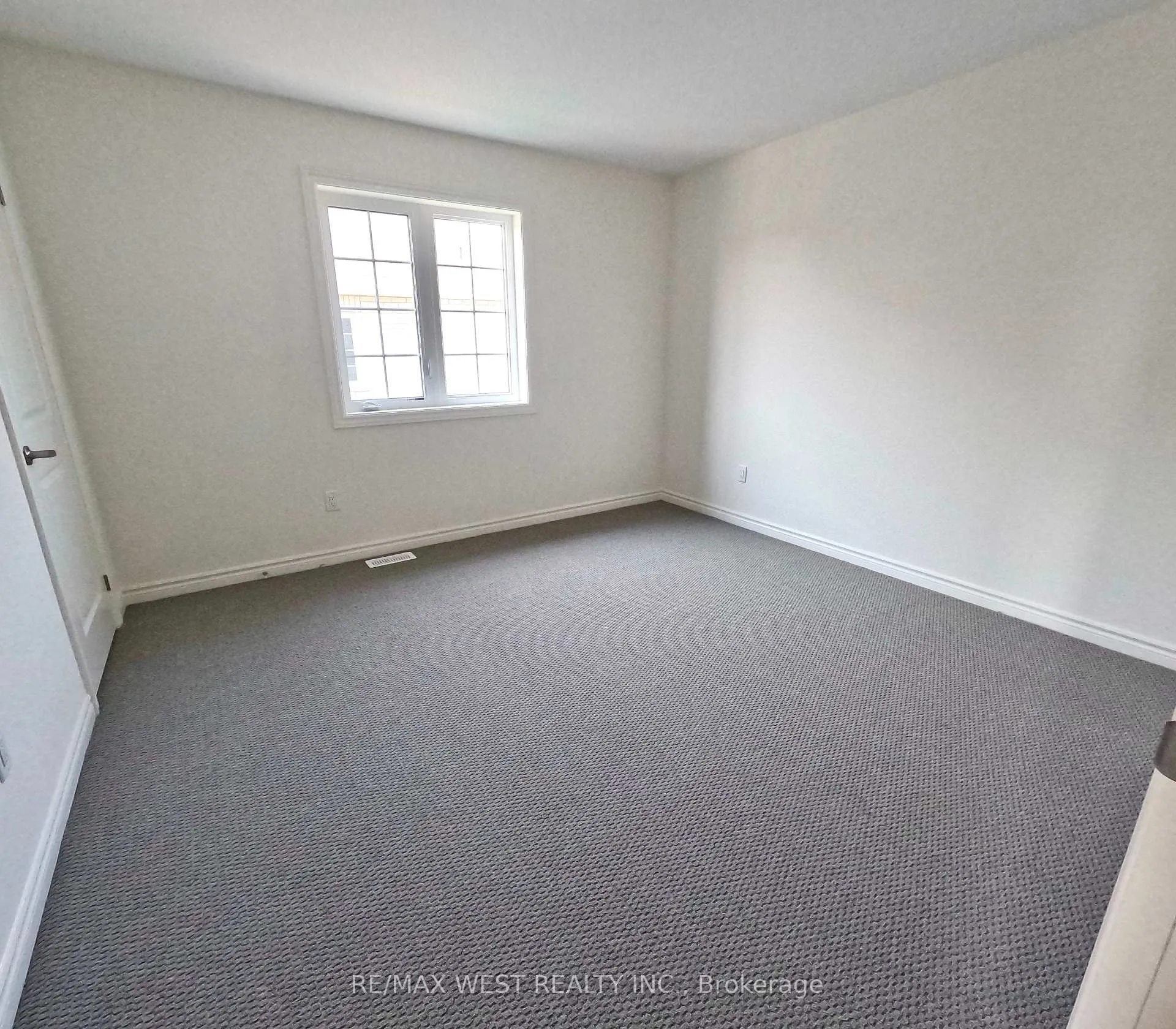 Photo 15 of 246 Mckenzie Drive, Clearview, Stayner — HOMEH