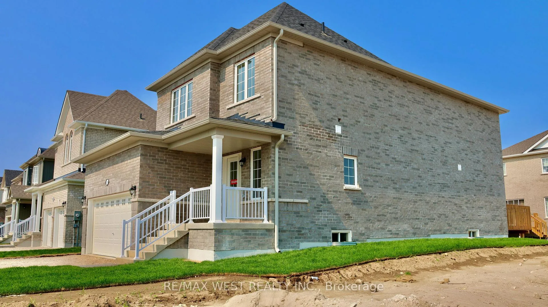 Photo 19 of 246 Mckenzie Drive, Clearview, Stayner — HOMEH