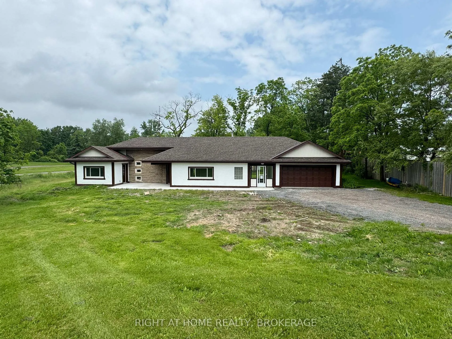 Photo 1 of 706 Highway 6, Hamilton, Rural Flamborough — HOMEH