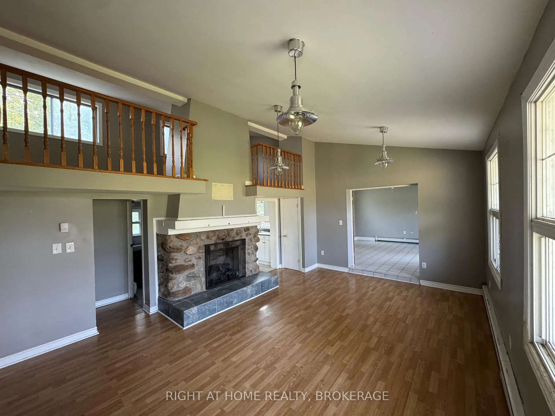 Photo 12 of 706 Highway 6, Hamilton, Rural Flamborough — HOMEH