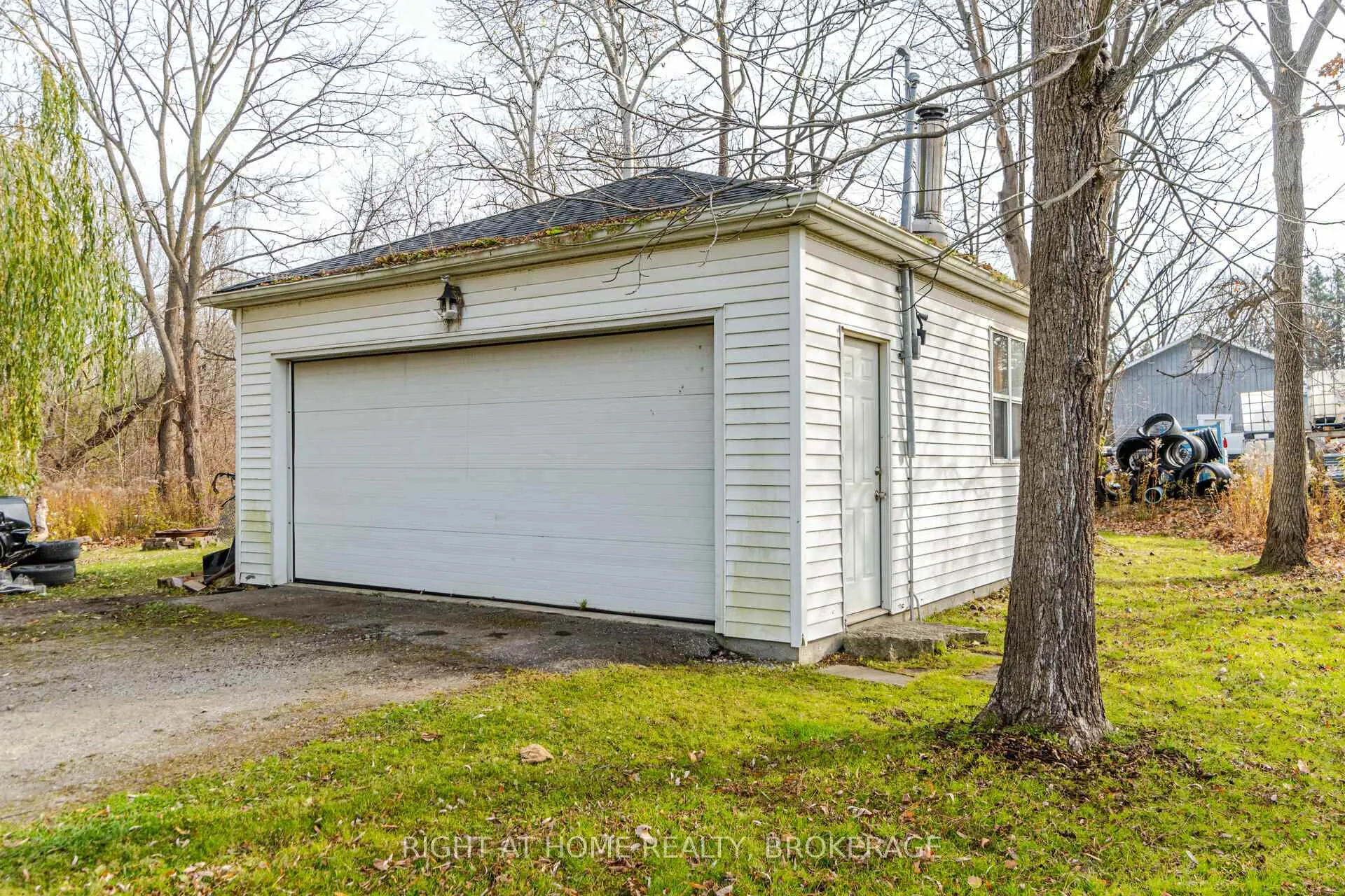 Photo 17 of 706 Highway 6, Hamilton, Rural Flamborough — HOMEH