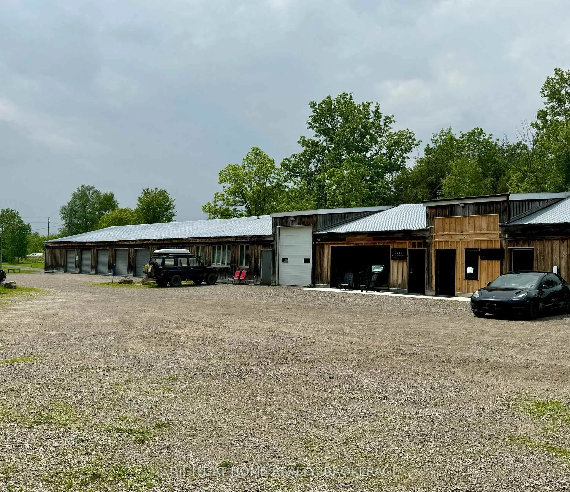 Photo 23 of 706 Highway 6, Hamilton, Rural Flamborough — HOMEH