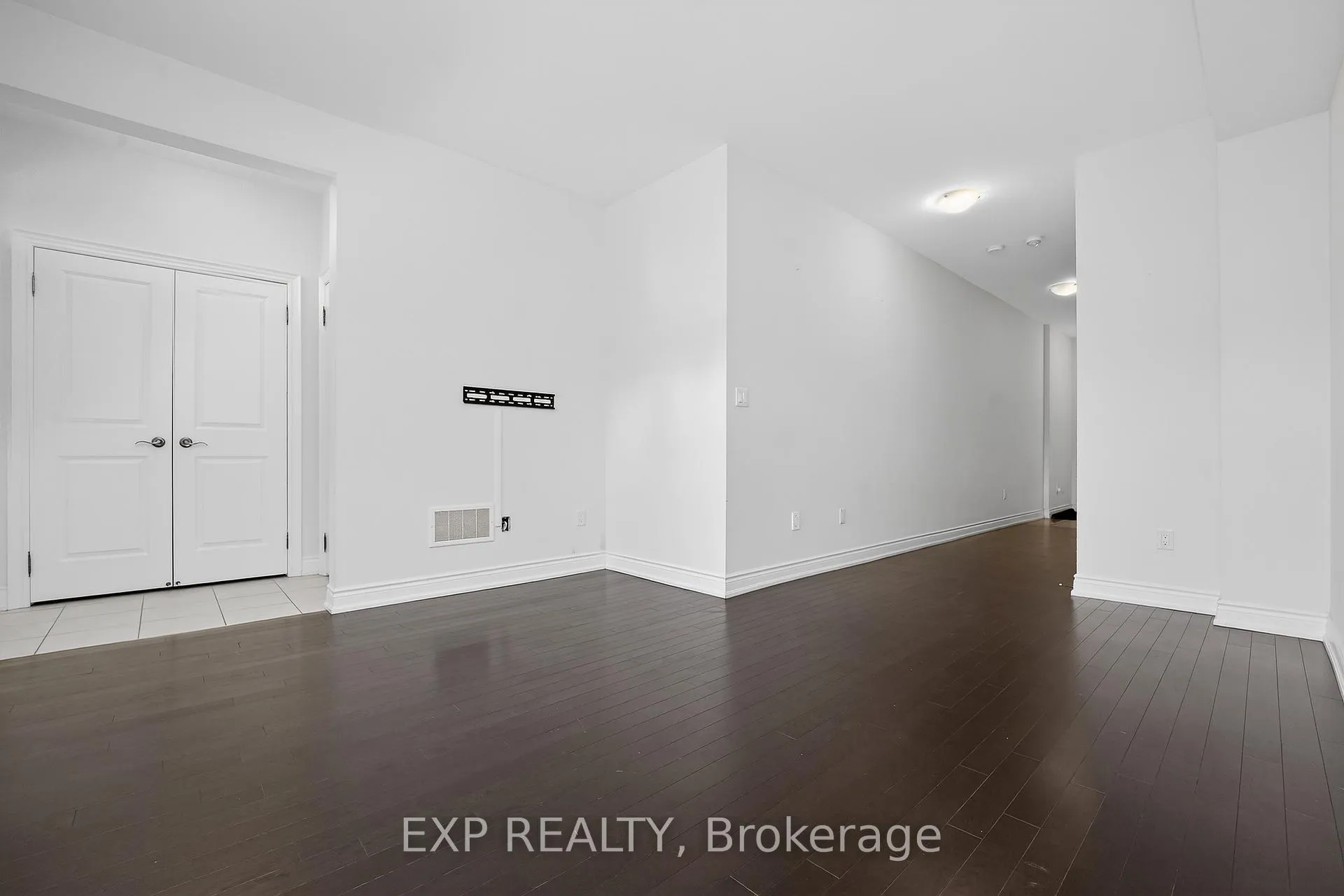 Photo 9 of 62 Ingleside Street, Vaughan, East Woodbridge — HOMEH