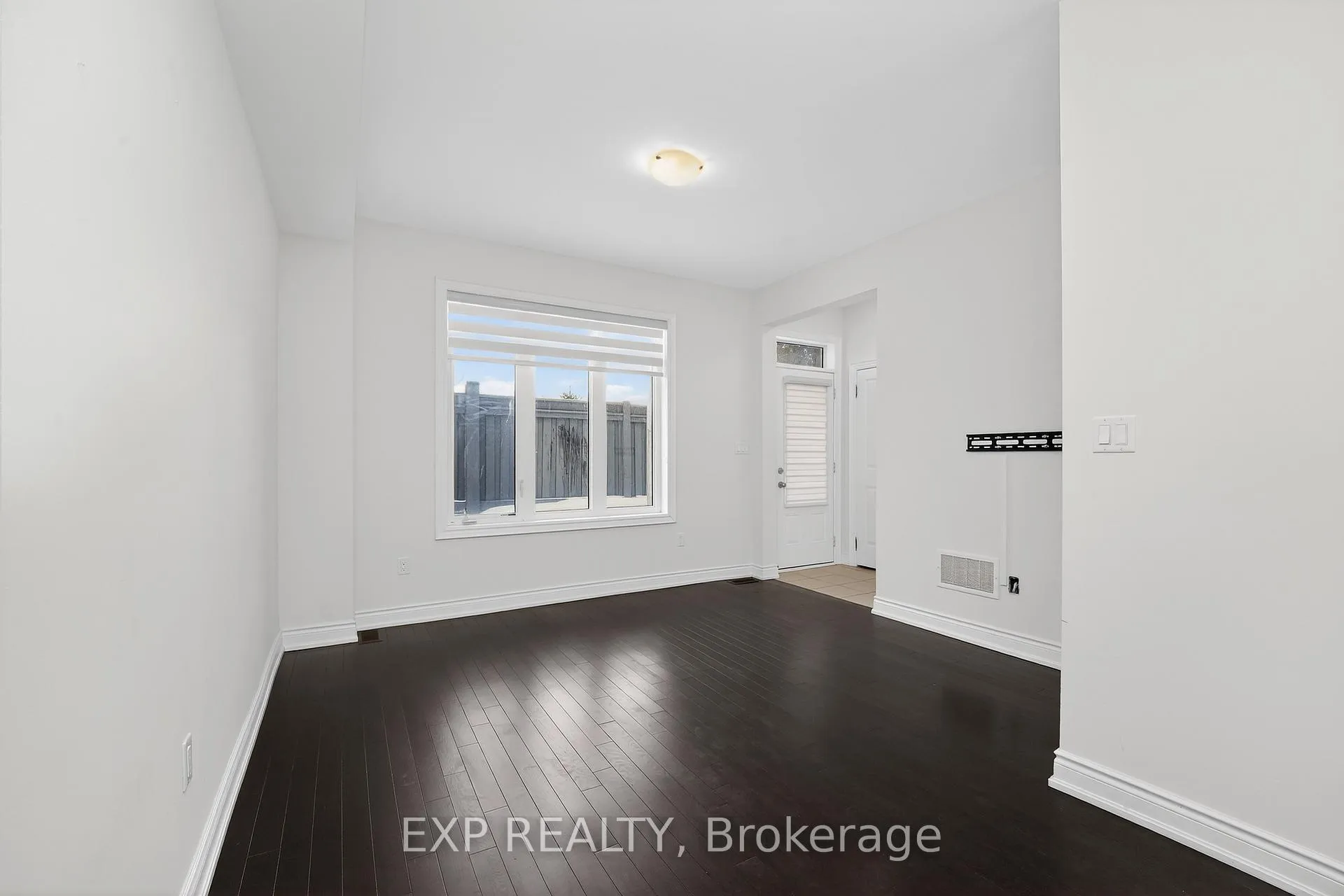Photo 10 of 62 Ingleside Street, Vaughan, East Woodbridge — HOMEH