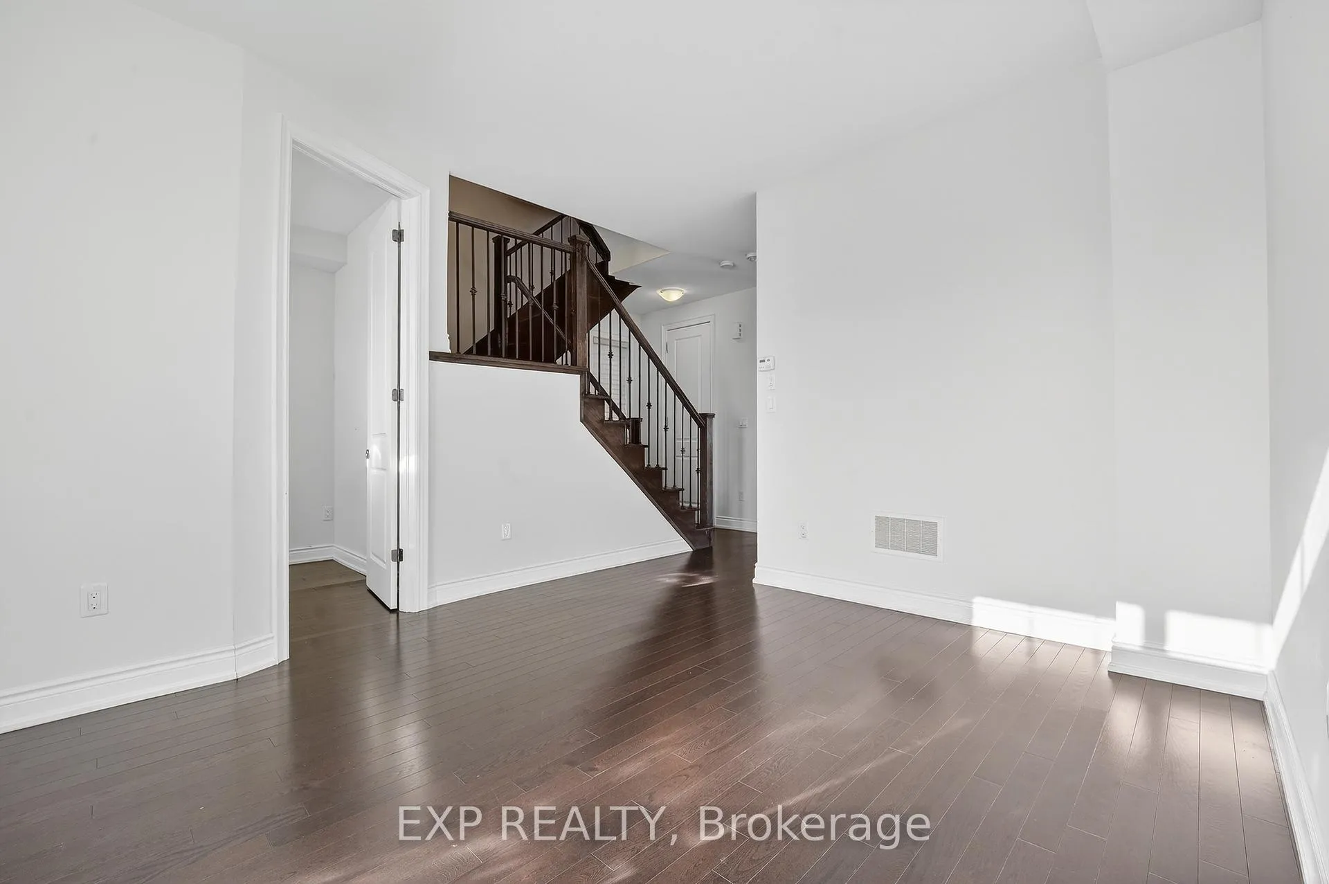 Photo 25 of 62 Ingleside Street, Vaughan, East Woodbridge — HOMEH