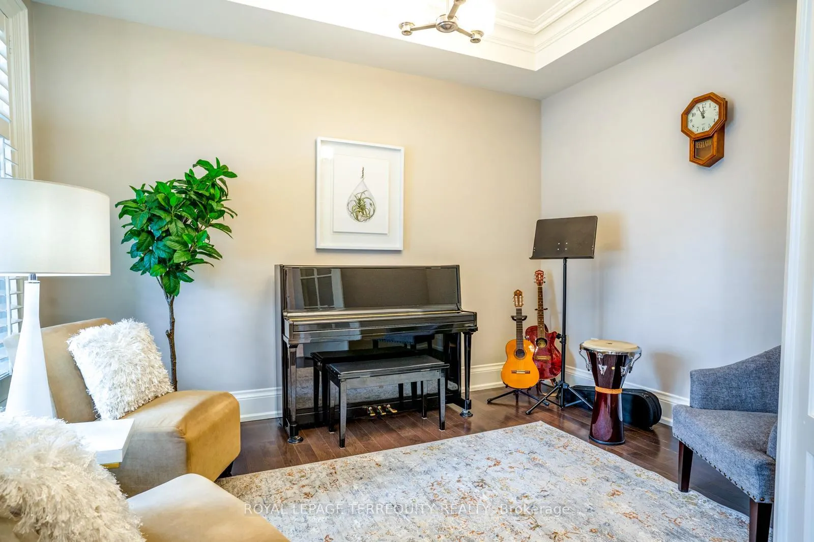Photo 6 of 21 Langdon Drive, King, King City — HOMEH