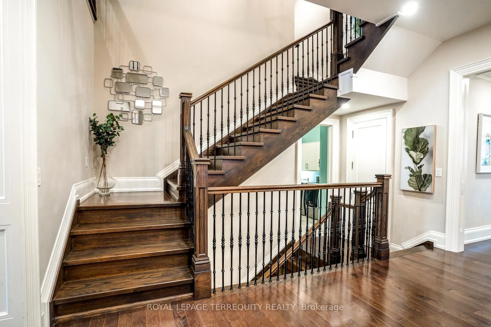 Photo 19 of 21 Langdon Drive, King, King City — HOMEH