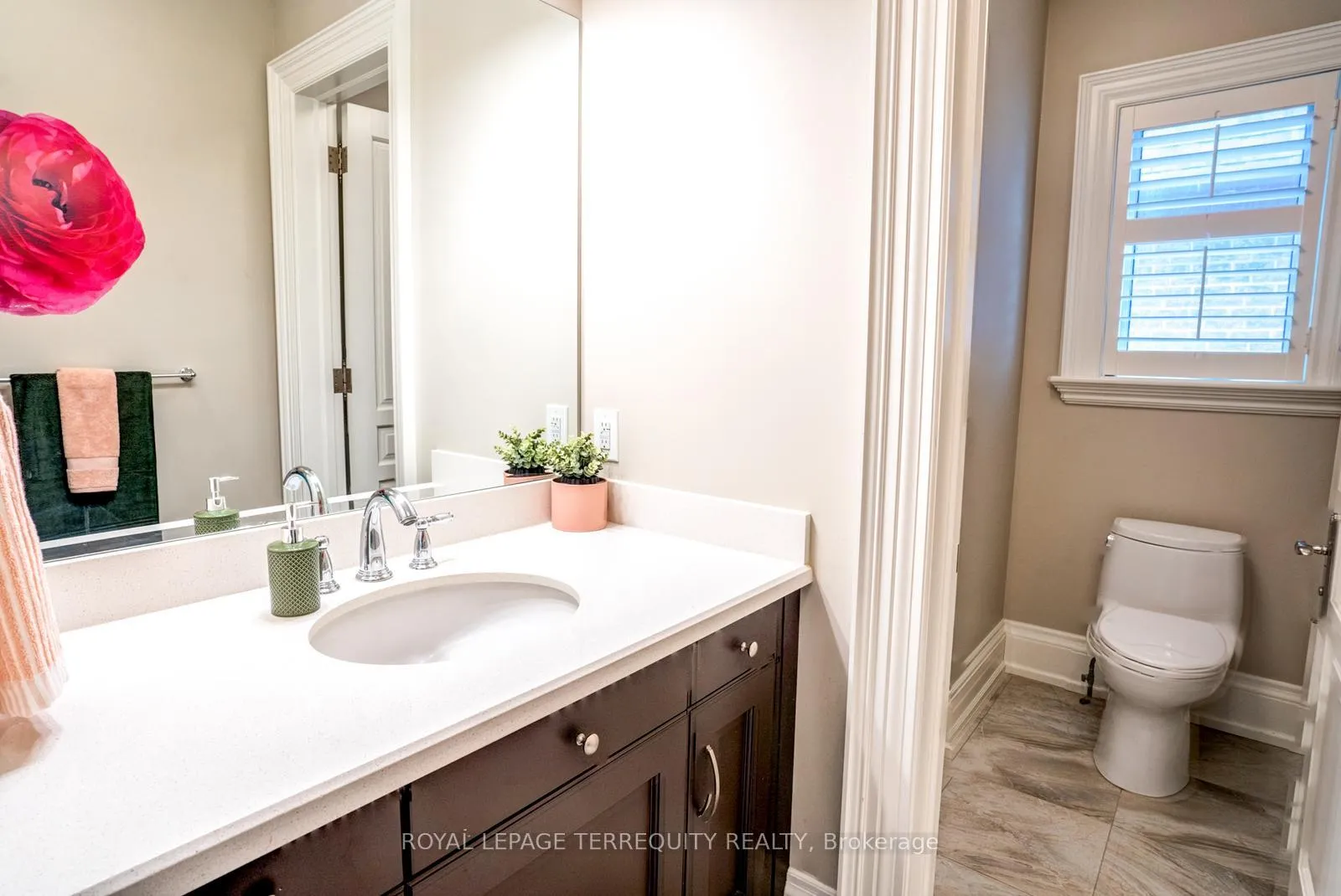 Photo 31 of 21 Langdon Drive, King, King City — HOMEH