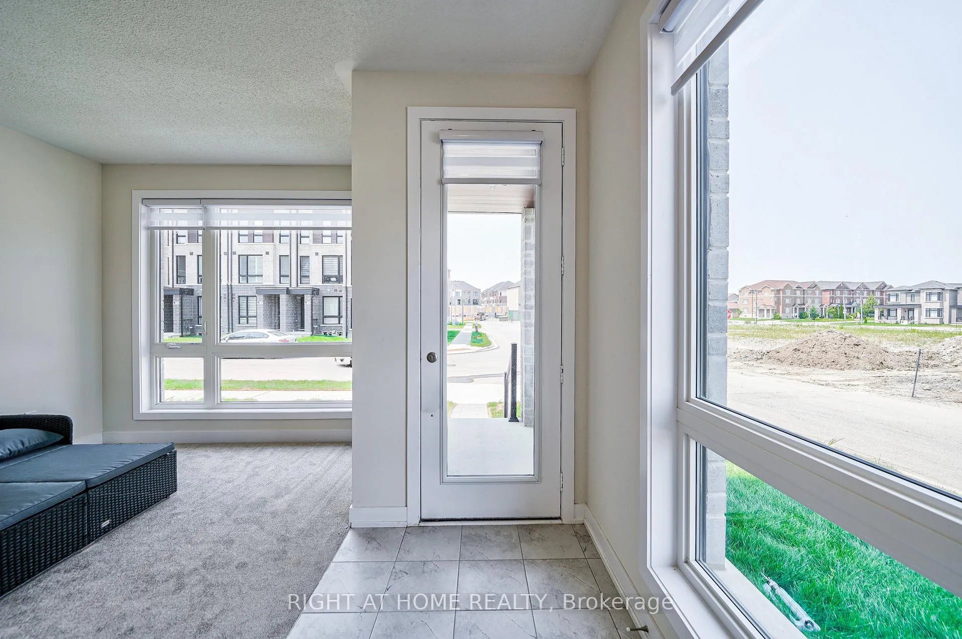 Photo 6 of 121 Stauffer Crescent, Markham, Cornell — HOMEH