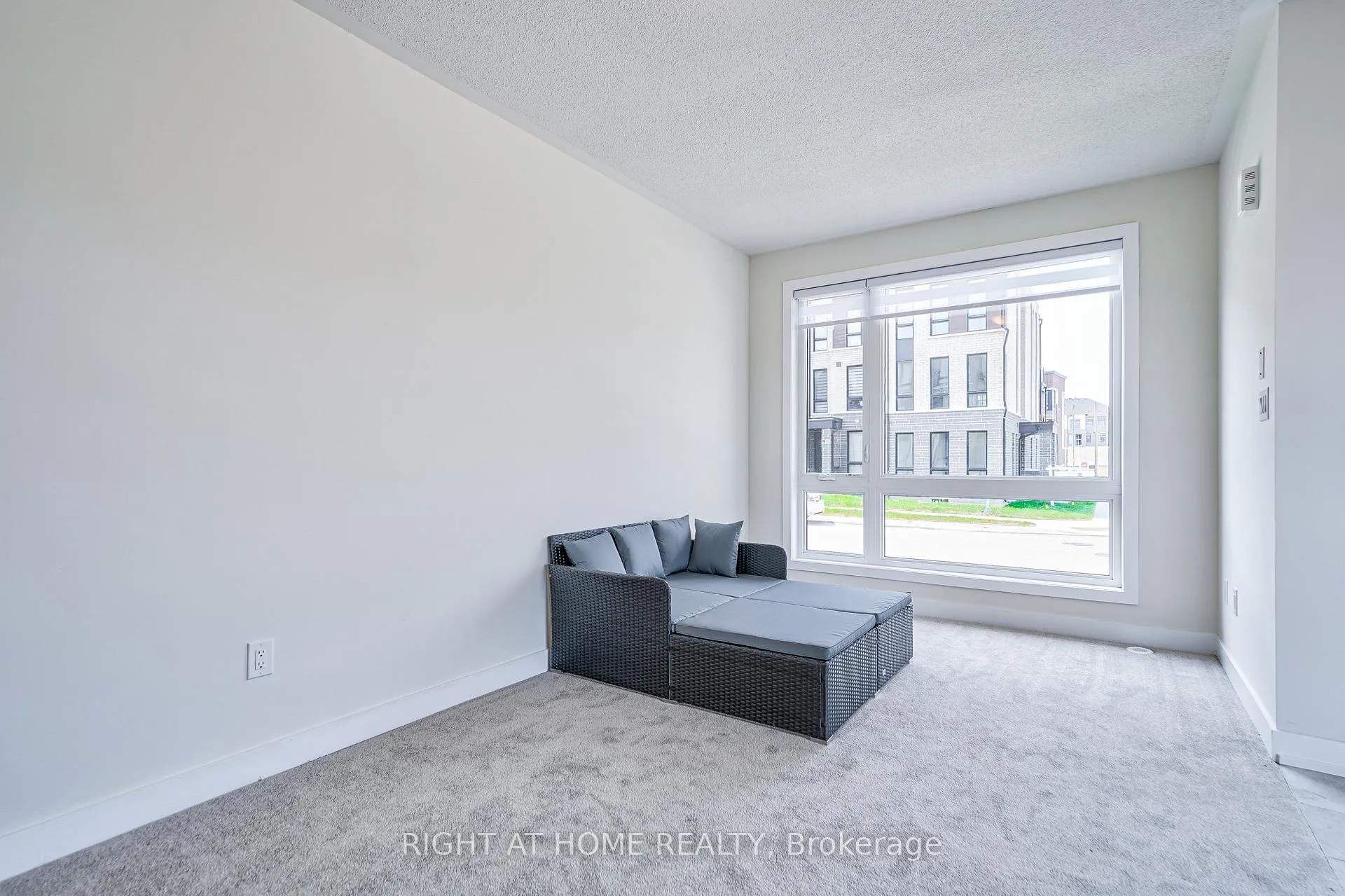 Photo 7 of 121 Stauffer Crescent, Markham, Cornell — HOMEH