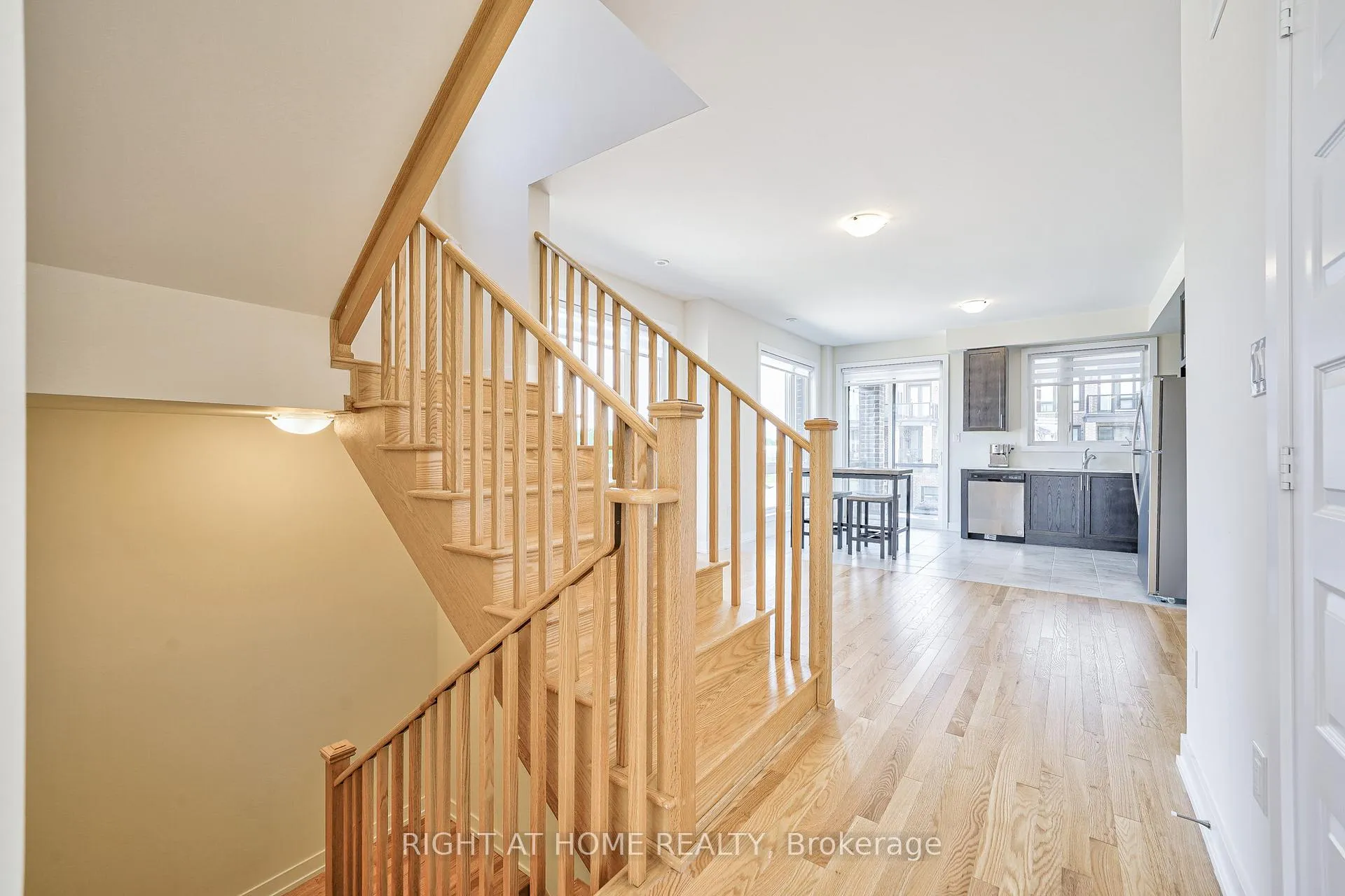 Photo 12 of 121 Stauffer Crescent, Markham, Cornell — HOMEH