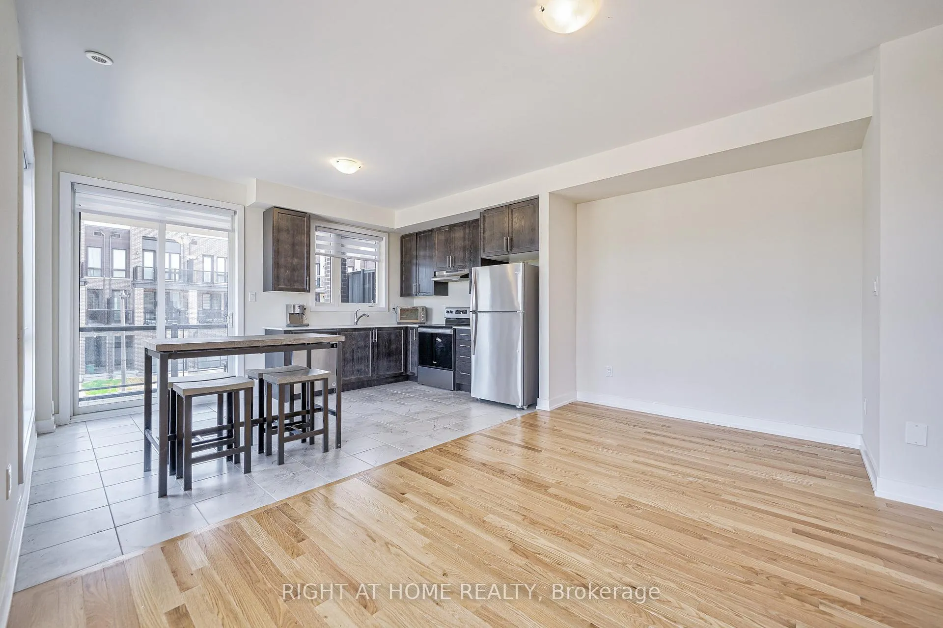 Photo 16 of 121 Stauffer Crescent, Markham, Cornell — HOMEH